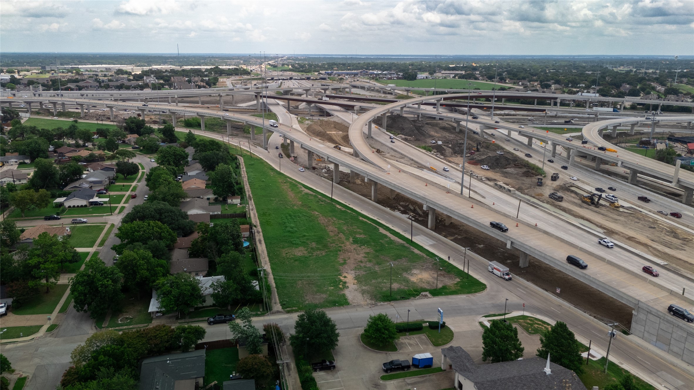 Property photo 01 of 2390 Interstate 30, Mesquite, TX 75150 | MLS #13869656
