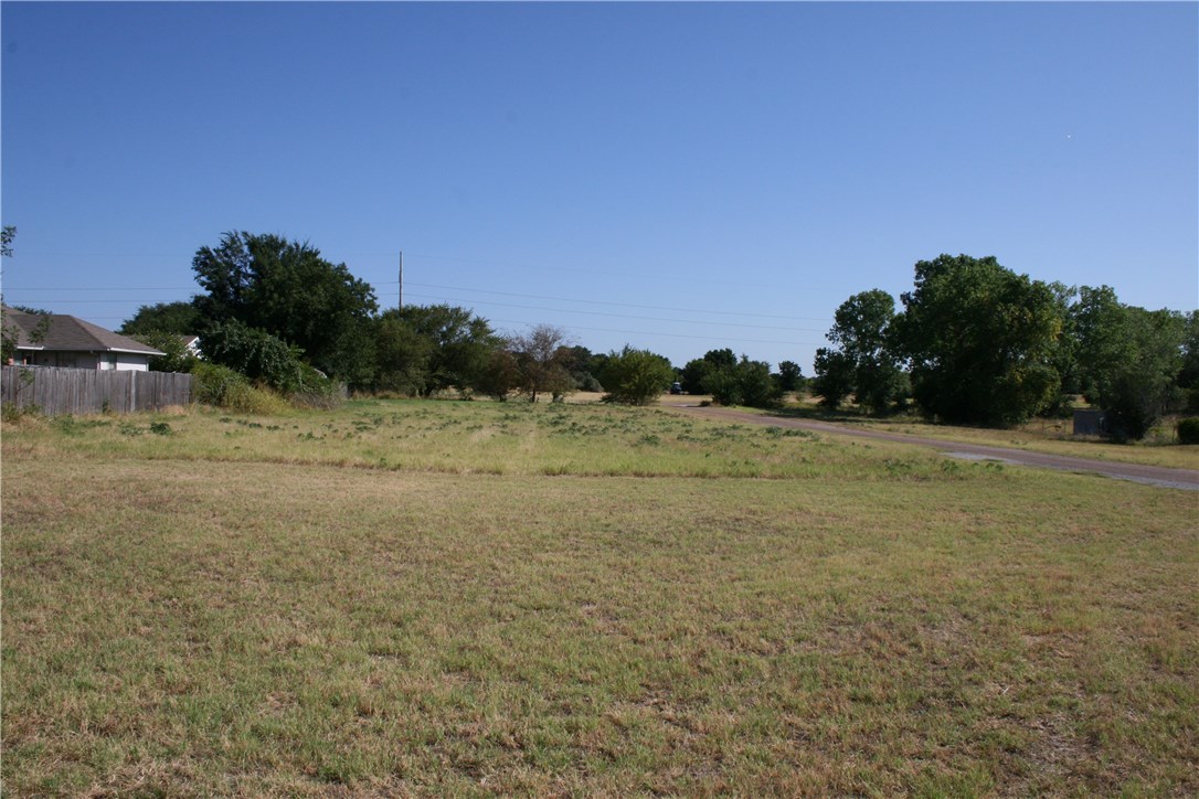 Property photo 02 of 2001 Santa Fe Drive, Weatherford, TX 76086 | MLS #13904683