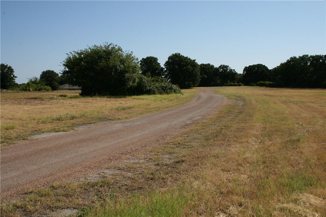 Property photo 04 of 2001 Santa Fe Drive, Weatherford, TX 76086 | MLS #13904683