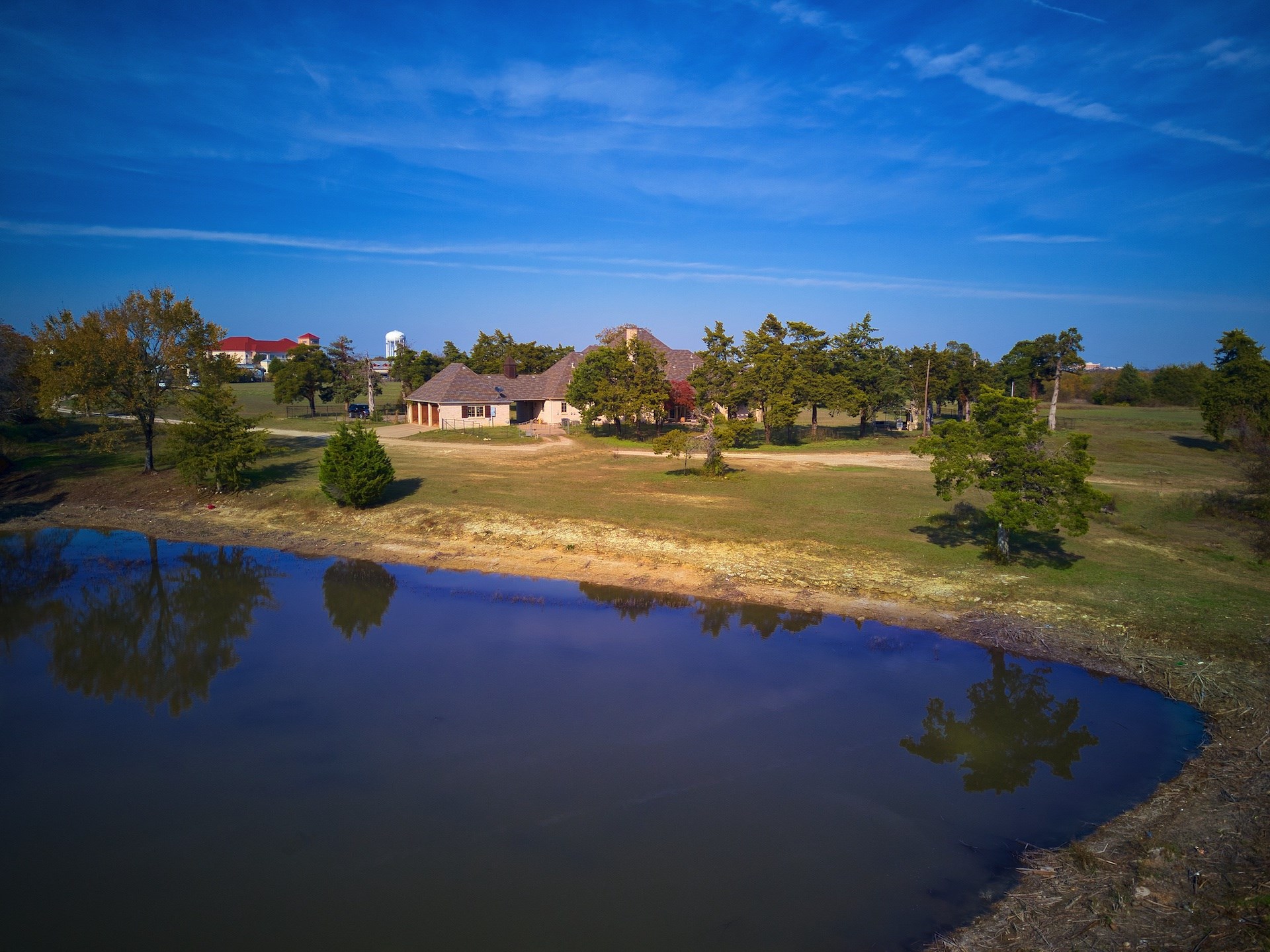 Property photo 01 of 1318 N J Elmer Weaver Freeway, Cedar Hill, TX 75104 | MLS #14221572