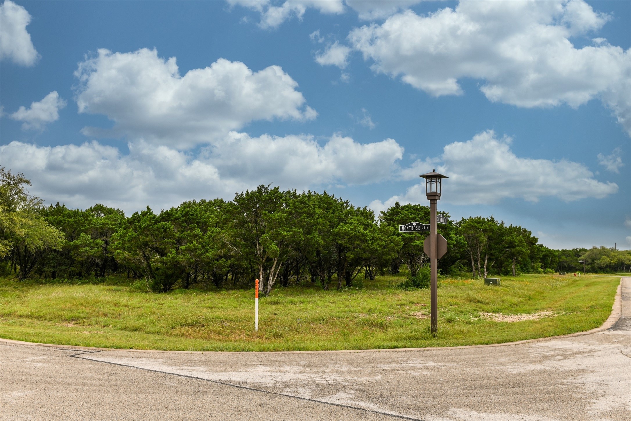 Property photo 01 of 8001 SCOTSCRAIG Drive, Cleburne, TX 76033 | MLS #14585018