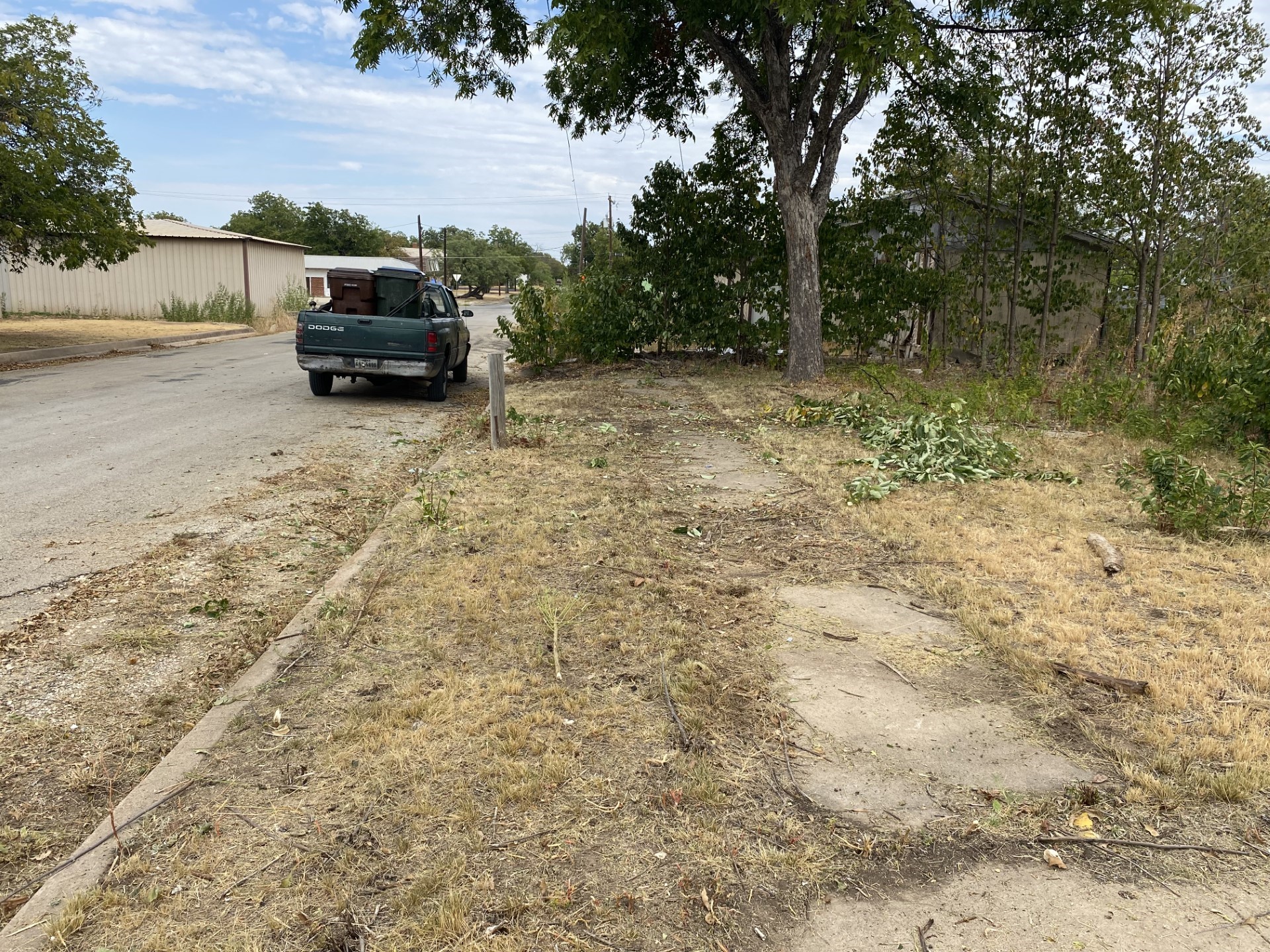 Property photo 02 of 217 W 3rd Street, Coleman, TX 76834 | MLS #20045418