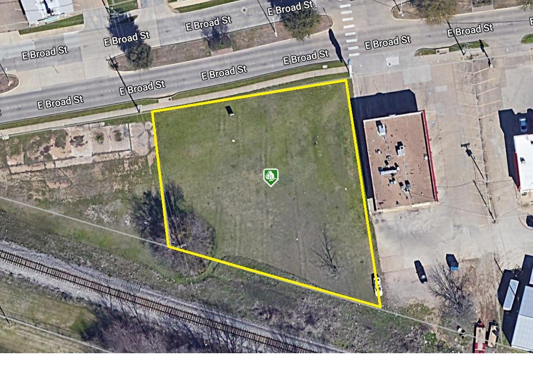 Property photo 01 of 1010 E Broad Street, Mansfield, TX 76063 | MLS #20114918