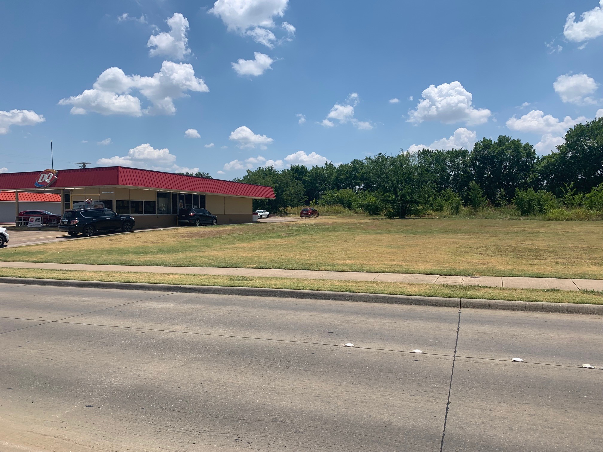 Property photo 03 of 1010 E Broad Street, Mansfield, TX 76063 | MLS #20114918