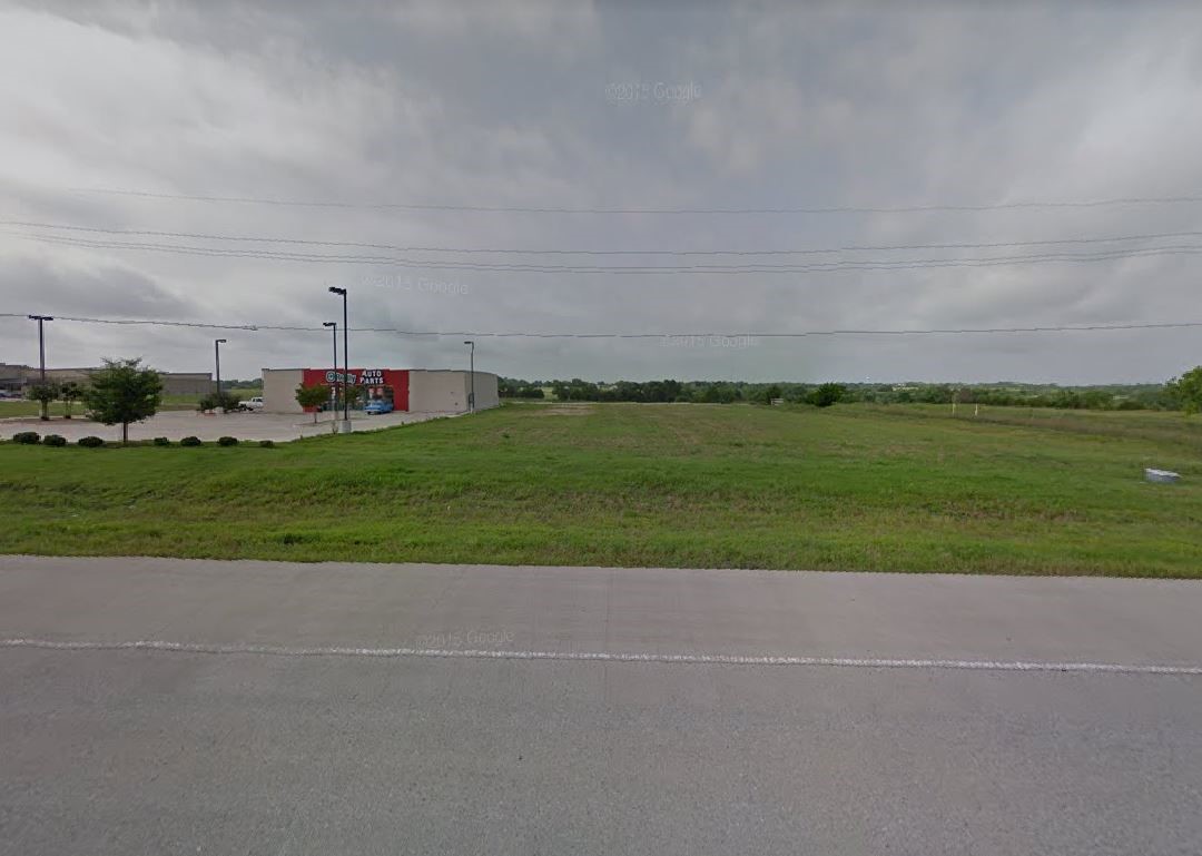 Property photo 02 of 1815 W Audie Murphy Parkway, Farmersville, TX 75442 | MLS #20142089