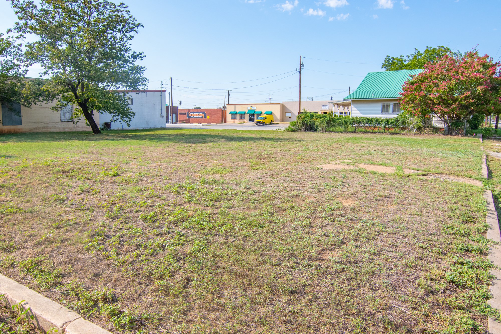 Property photo 04 of 103 Main Street, Brownwood, TX 76801 | MLS #20163007