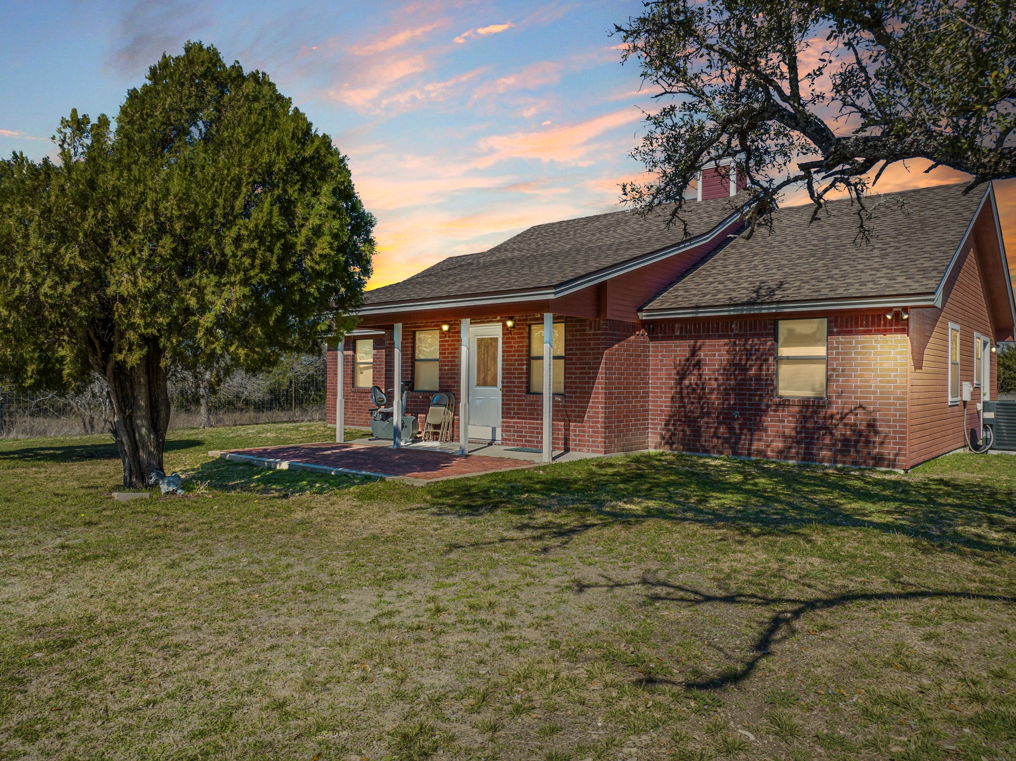 Property photo 01 of 7402 CR 137, Gatesville, TX 76528 | MLS #20552799