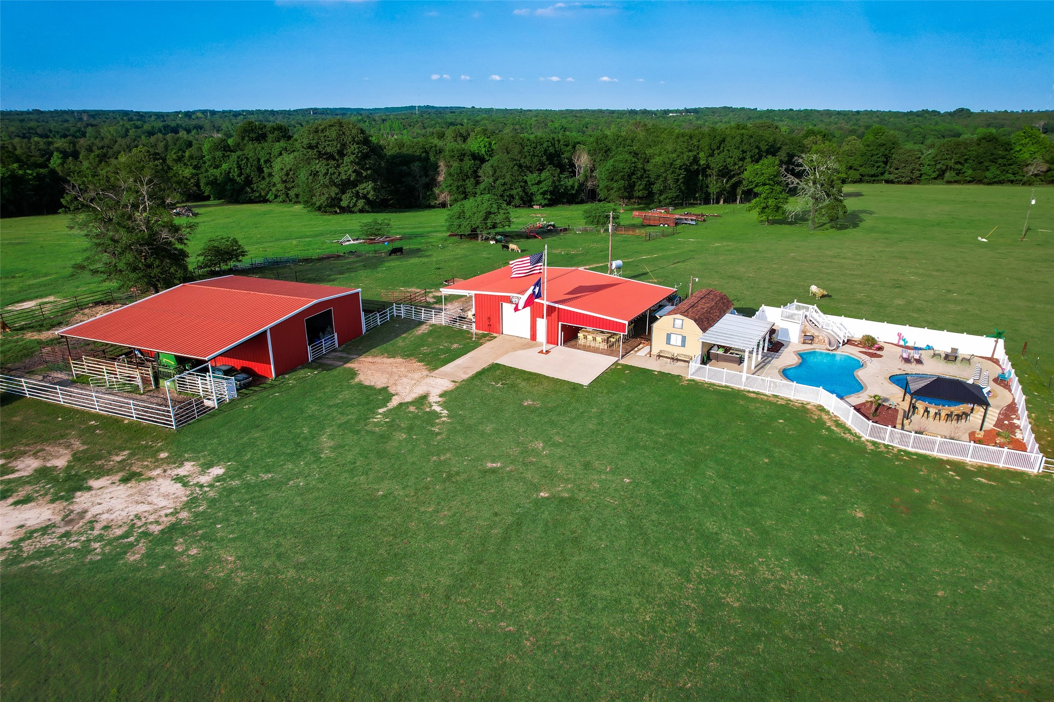 Property photo 02 of 7211 - D County Road 235, Tyler, TX 75707 | MLS #20607942