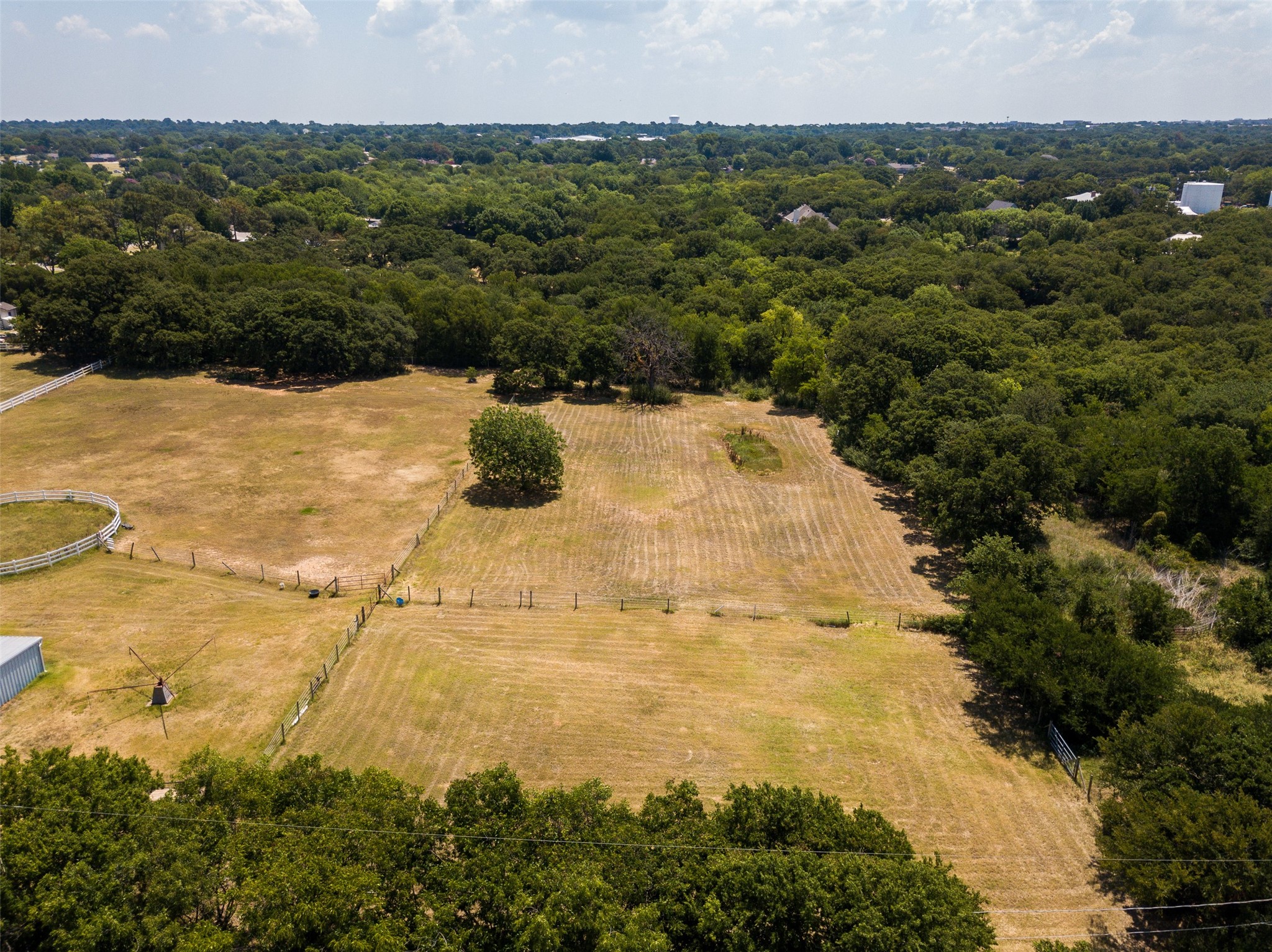 Property photo 01 of 2918 Sunset Lane Dalworthington, Gardens, TX 76016 | MLS #20681666