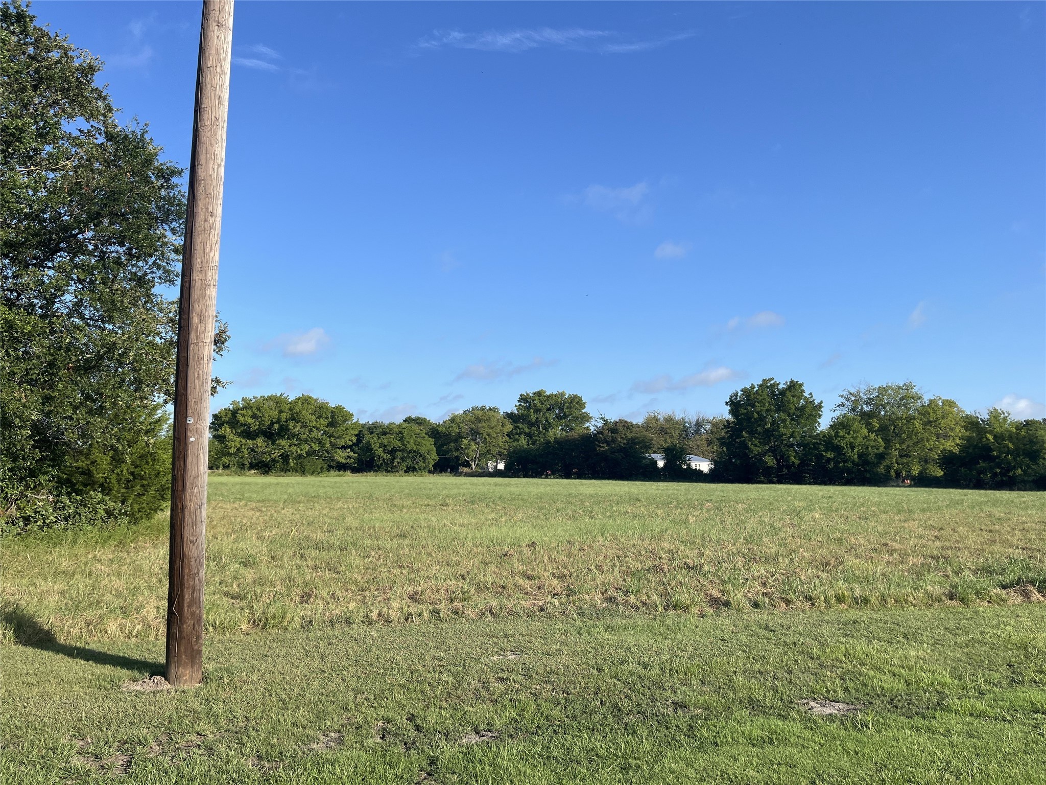 Property photo 03 of 220 Tomahawk Drive West, Tawakoni, TX 75474 | MLS #20690287
