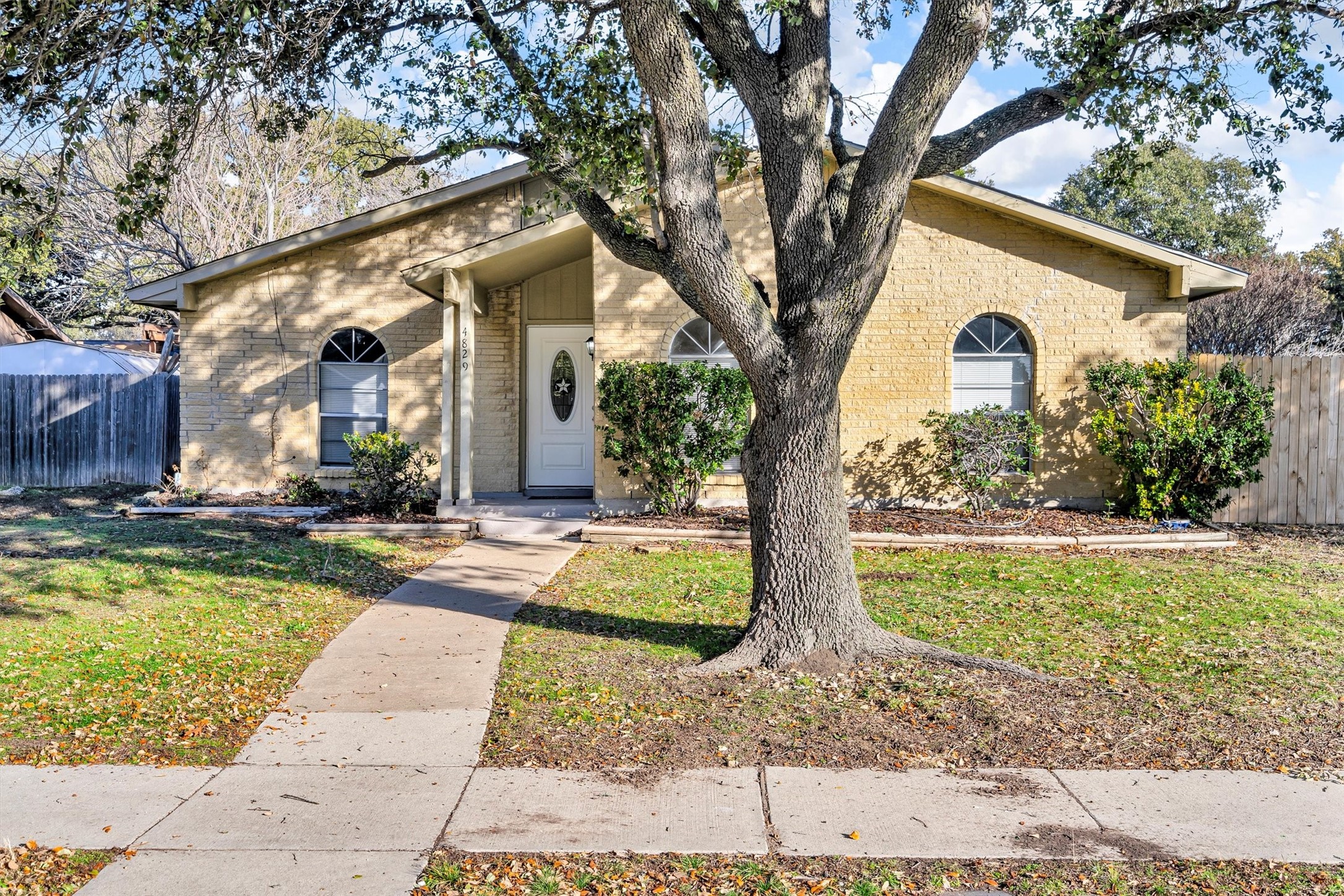 4829 ASH GLEN Lane, The Colony, TX, 75056