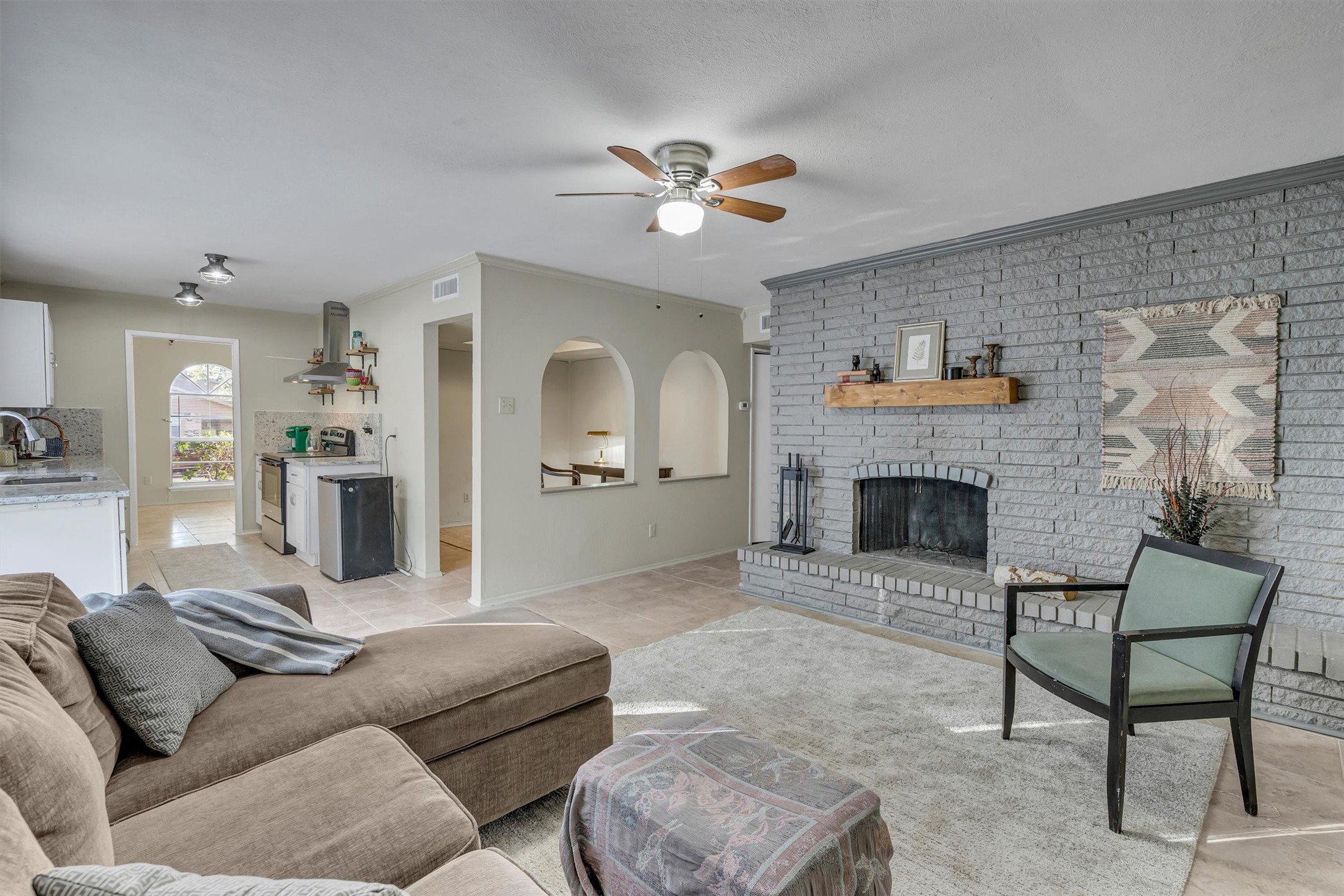 4829 ASH GLEN Lane, The Colony, TX, 75056