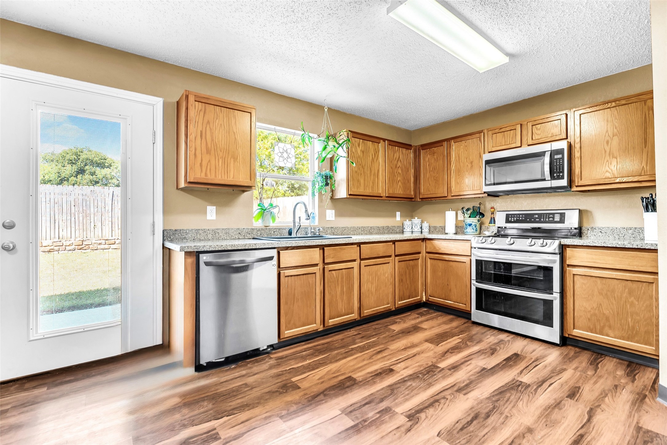 5237 Bedfordshire Drive, Fort Worth, TX, 76135