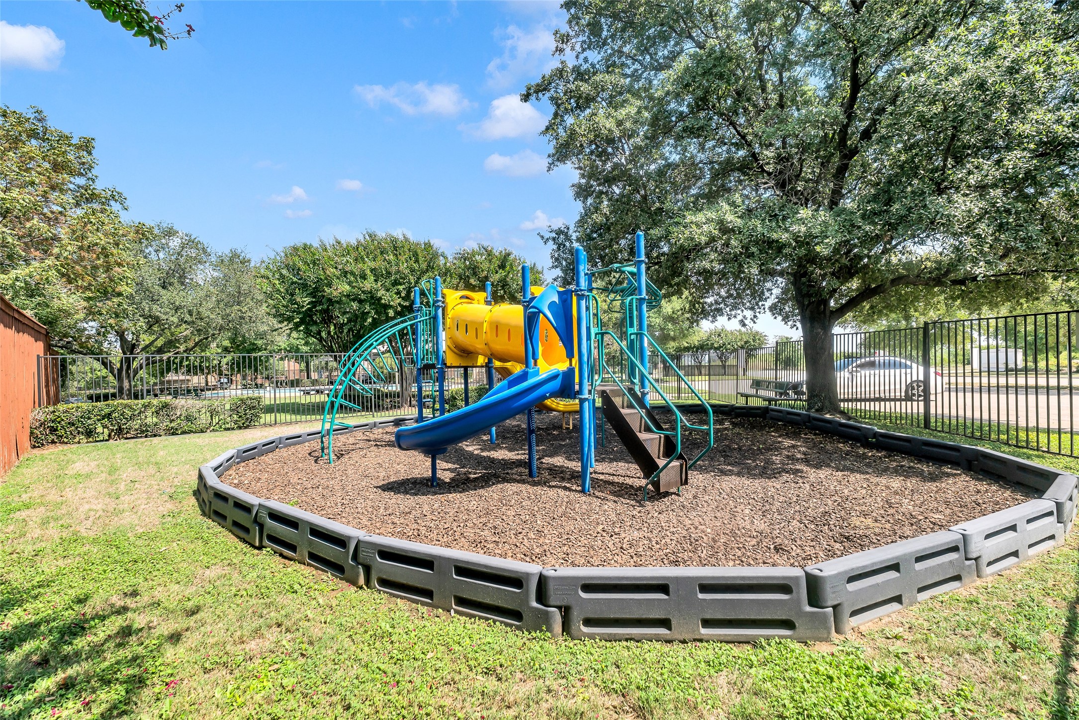 5237 Bedfordshire Drive, Fort Worth, TX, 76135
