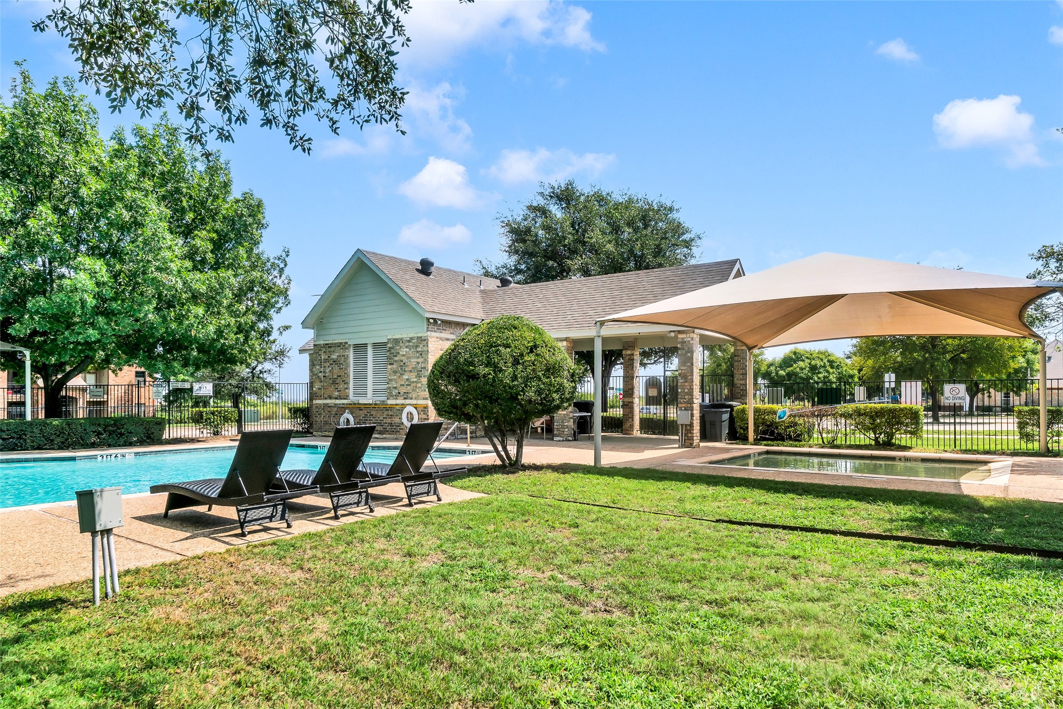 5237 Bedfordshire Drive, Fort Worth, TX, 76135