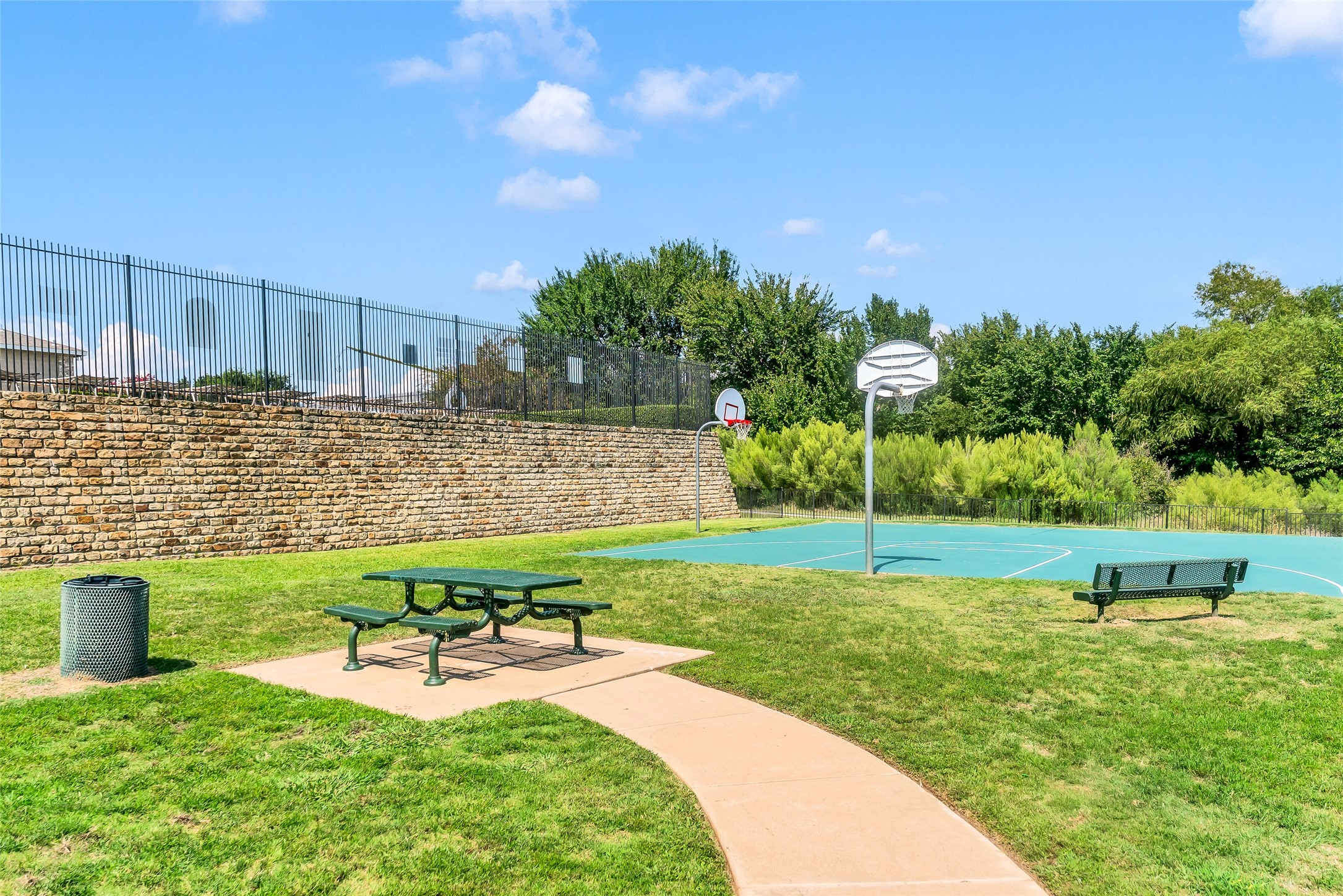 5237 Bedfordshire Drive, Fort Worth, TX, 76135