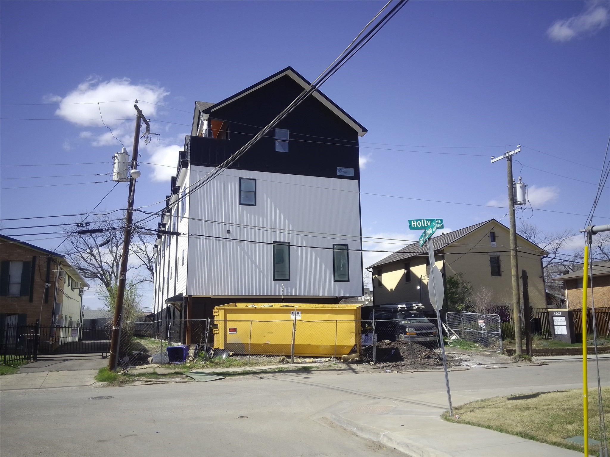 1515 HOLLY Avenue, Dallas, TX, 75204