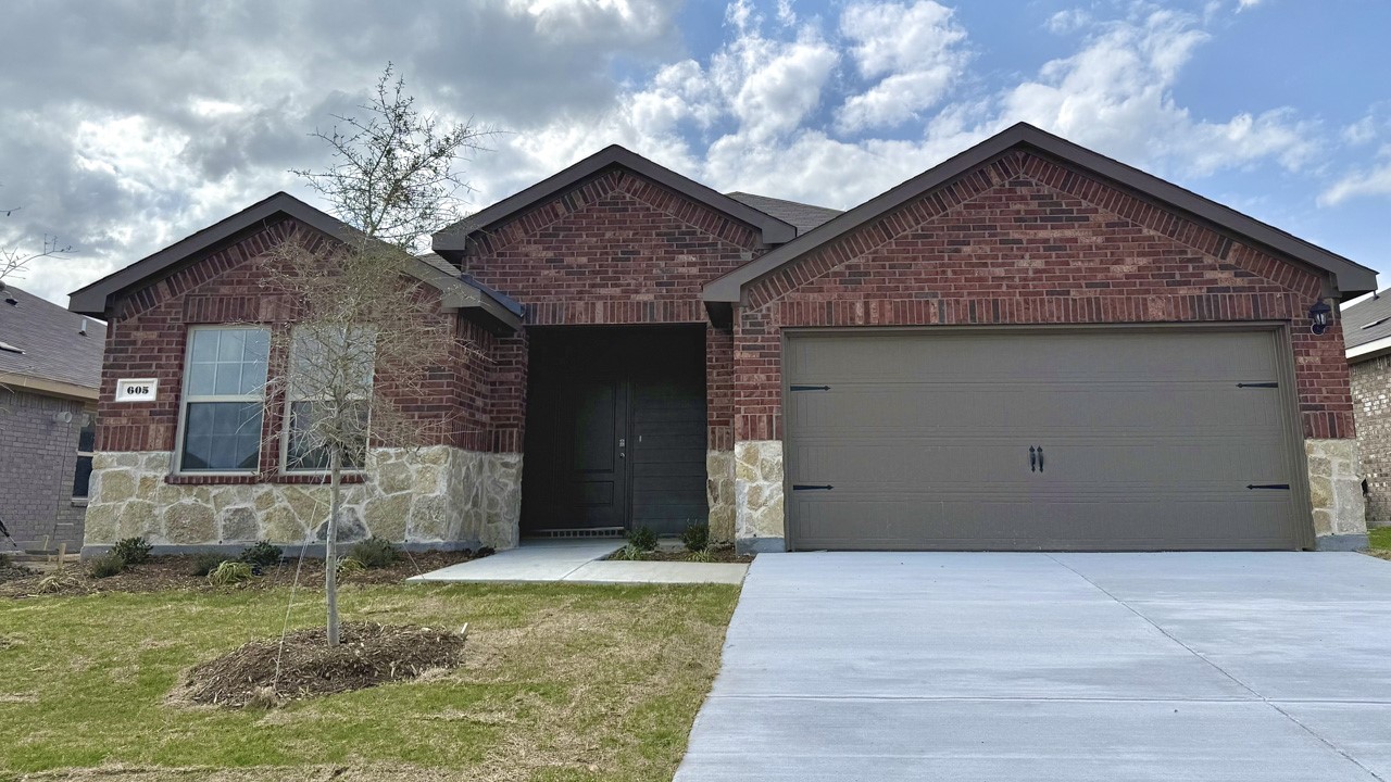 Property photo 01 of 605 Willow Street, Josephine, TX 75135 | MLS #20880104