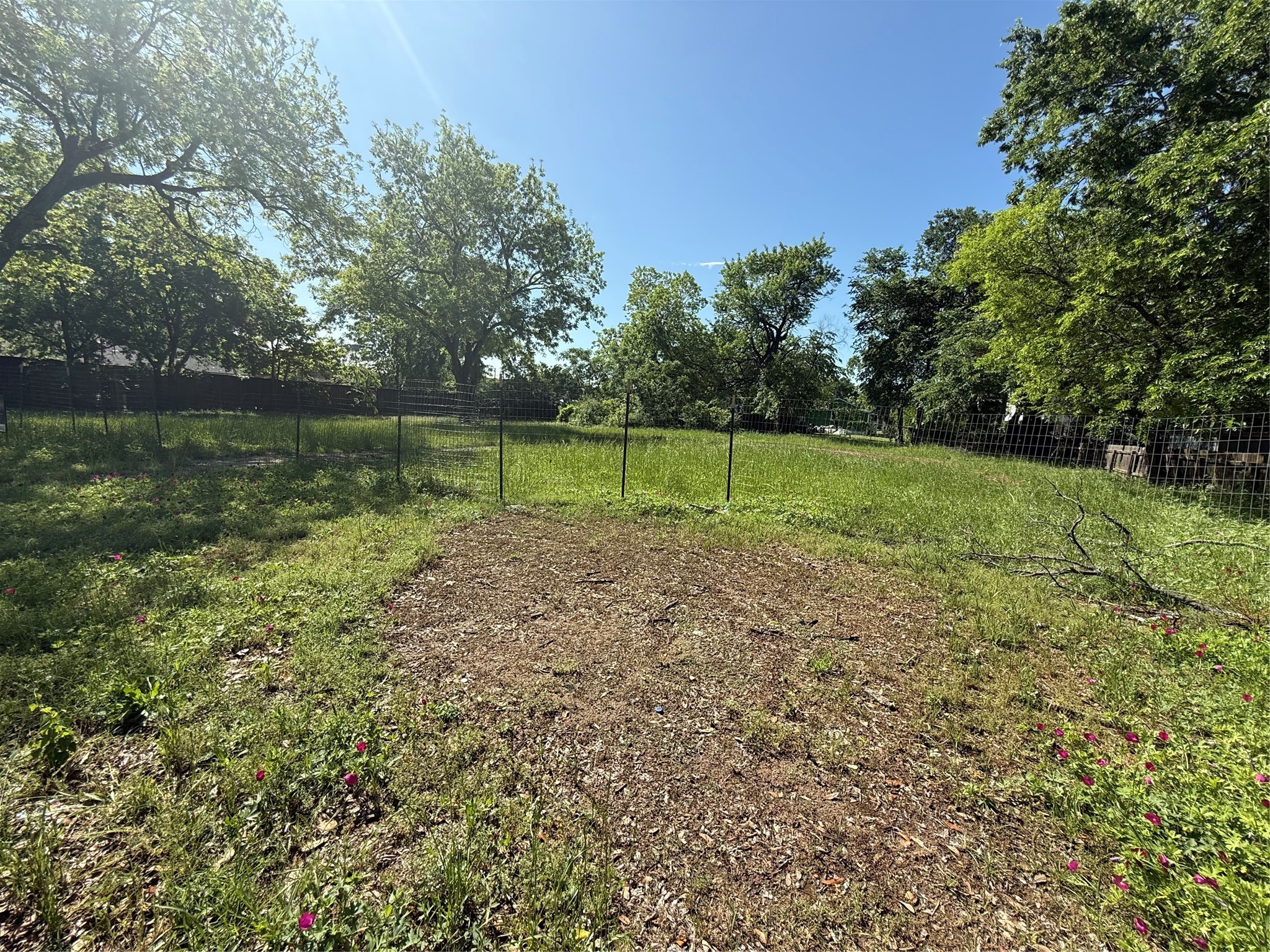Property photo 02 of 1838 Akron Street, Dallas, TX 75212 | MLS #20902203