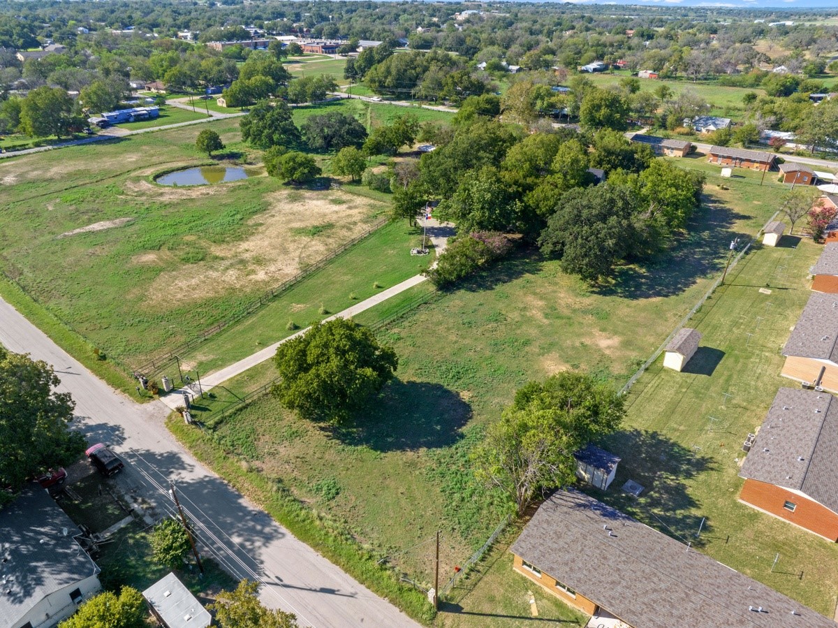 603 E College, Comanche, TX, 76442
