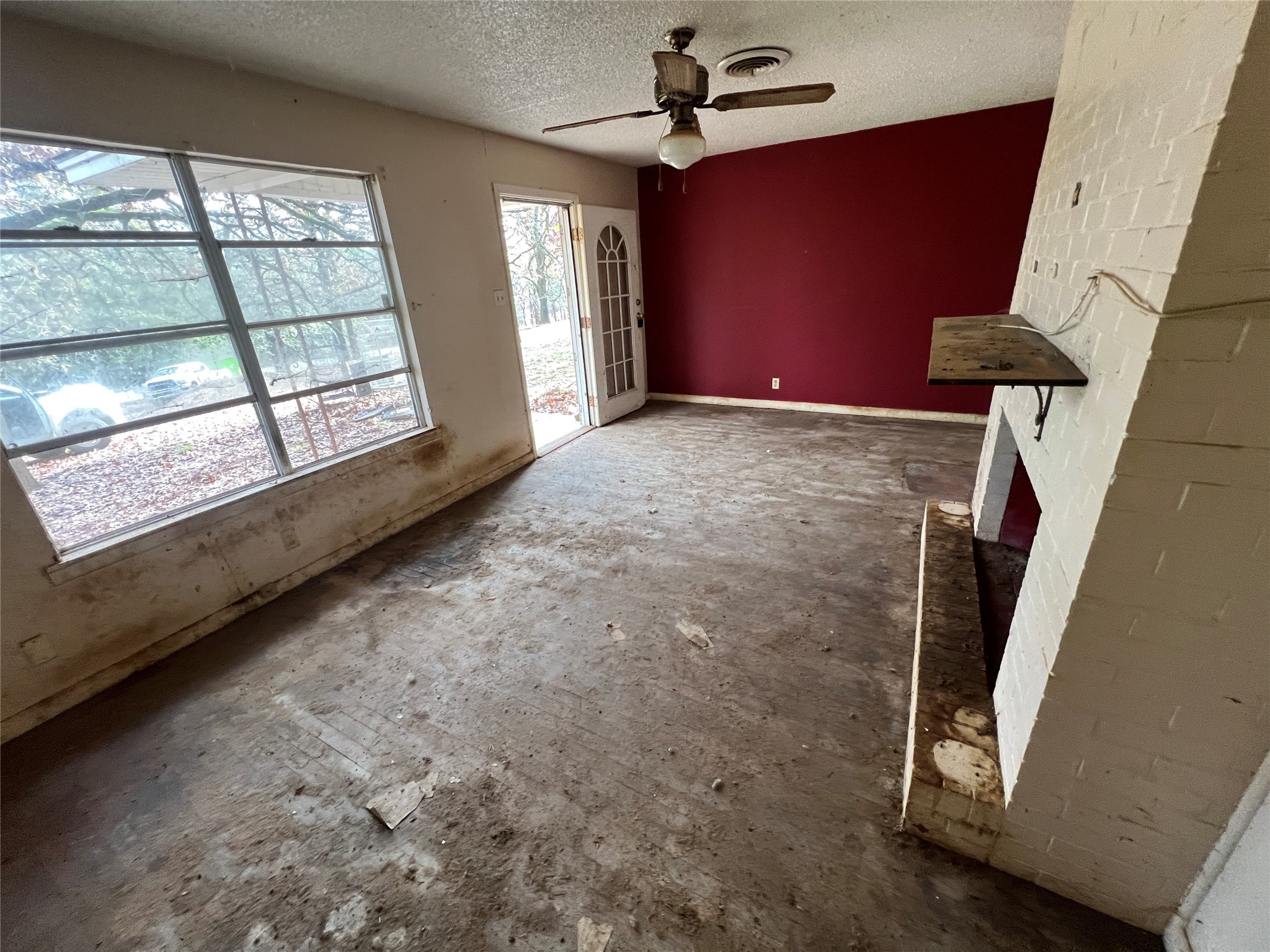 Property photo 03 of 492 Richerson Road, Denison, TX 75021 | MLS #20940518