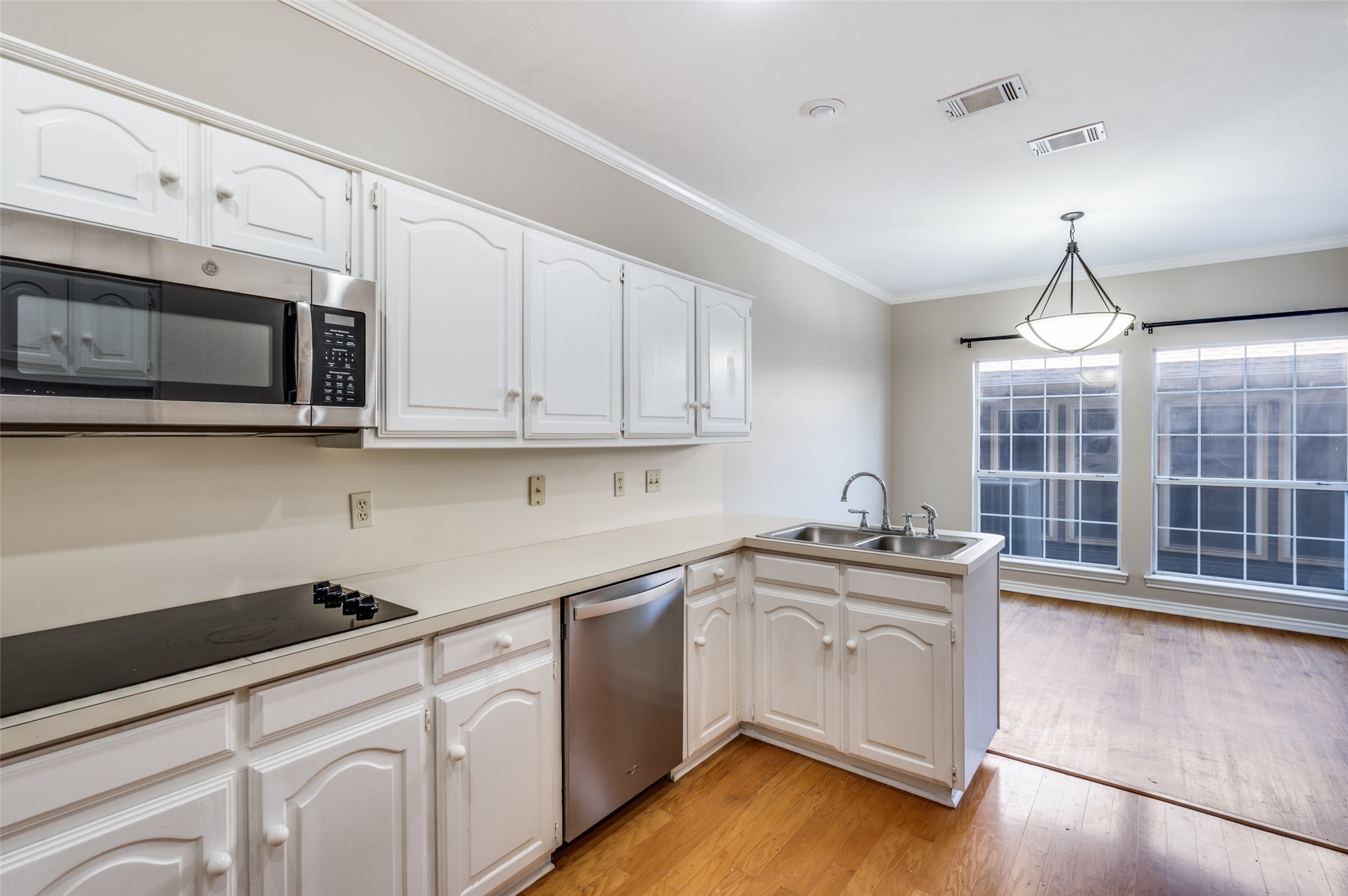 148 Cobblestone Row, Denton, TX, 76207