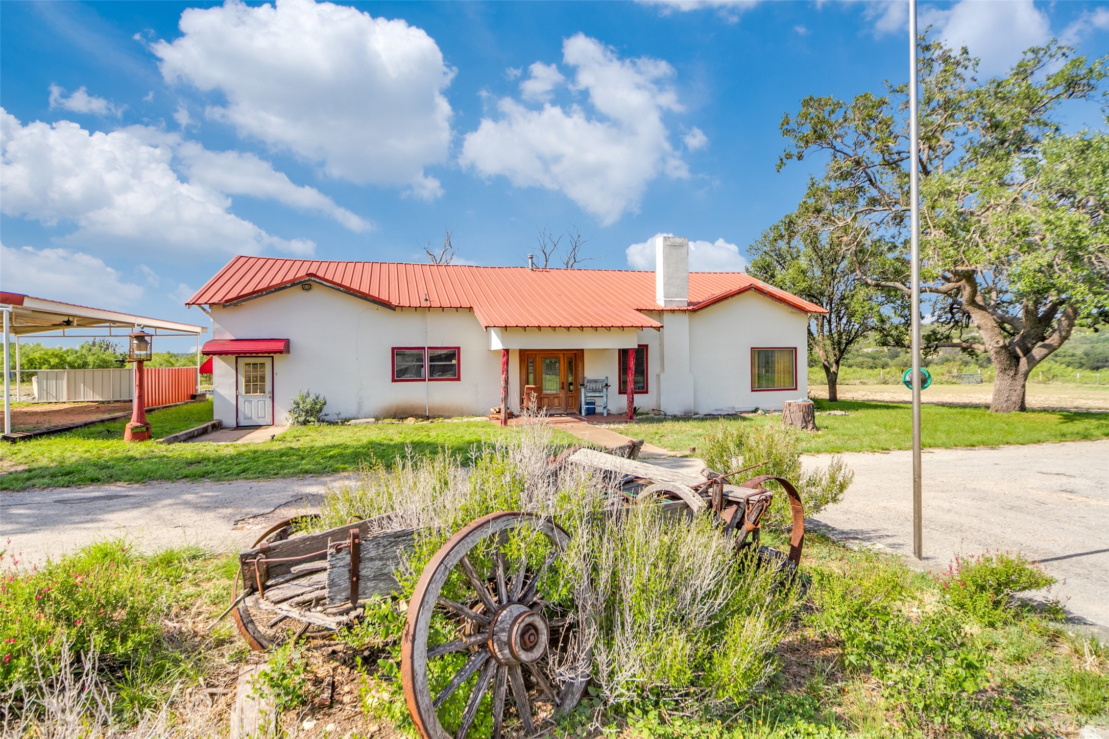 Property photo 02 of 2200 Private Road 3312, Sonora, TX 76950 | MLS #20966216