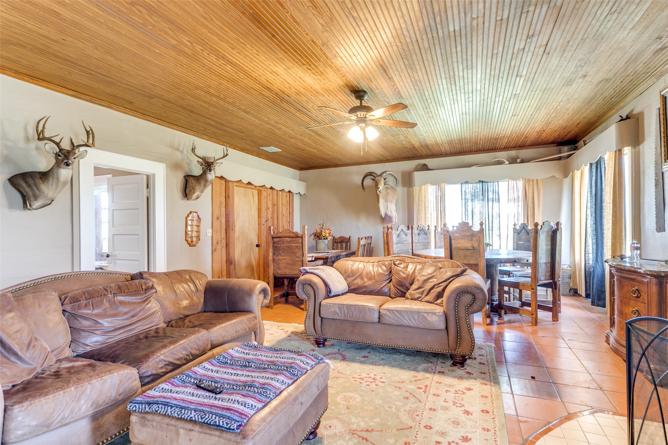 Property photo 04 of 2200 Private Road 3312, Sonora, TX 76950 | MLS #20966216