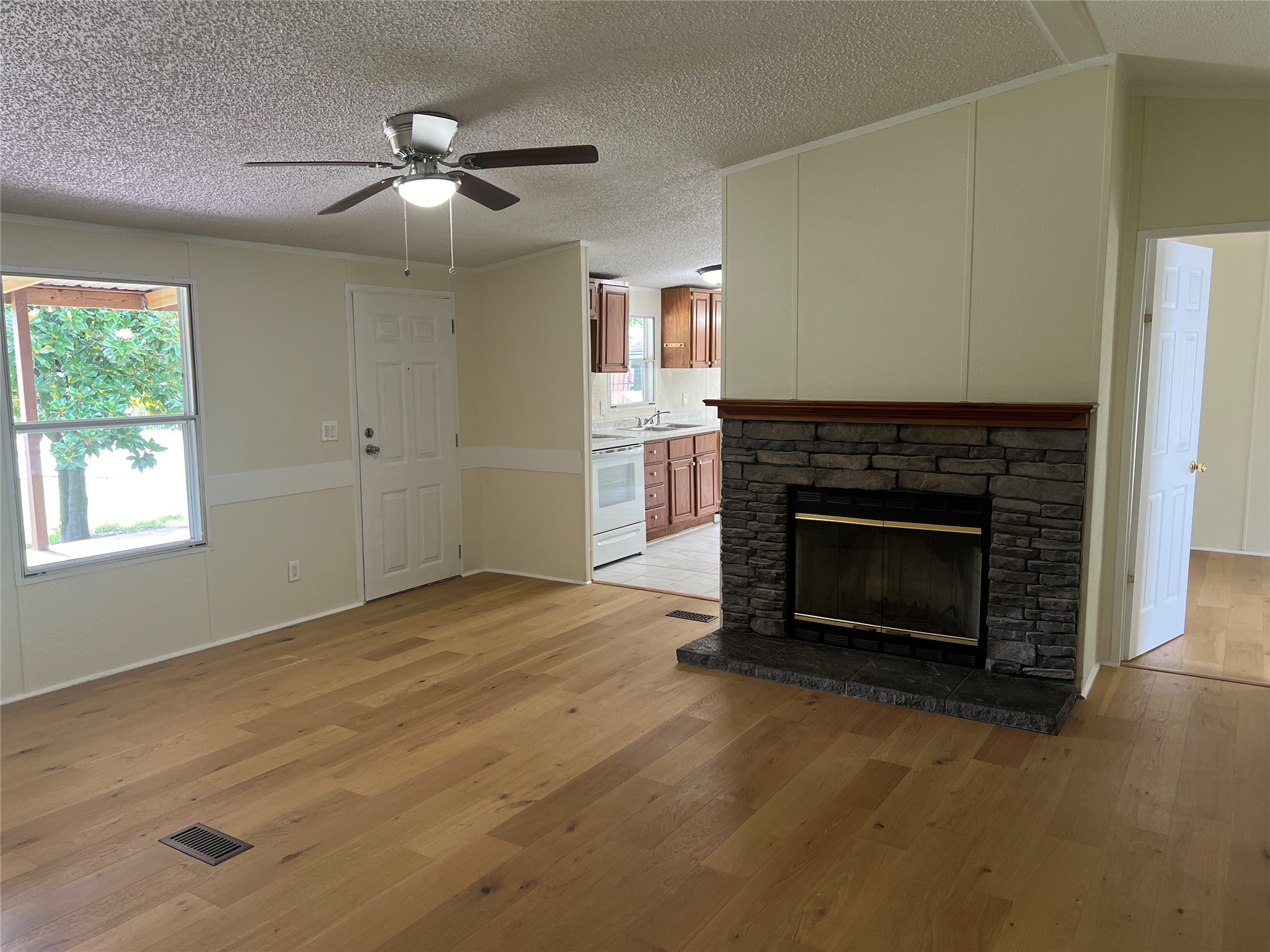 9160 Grape Avenue, Frankston, TX, 75763