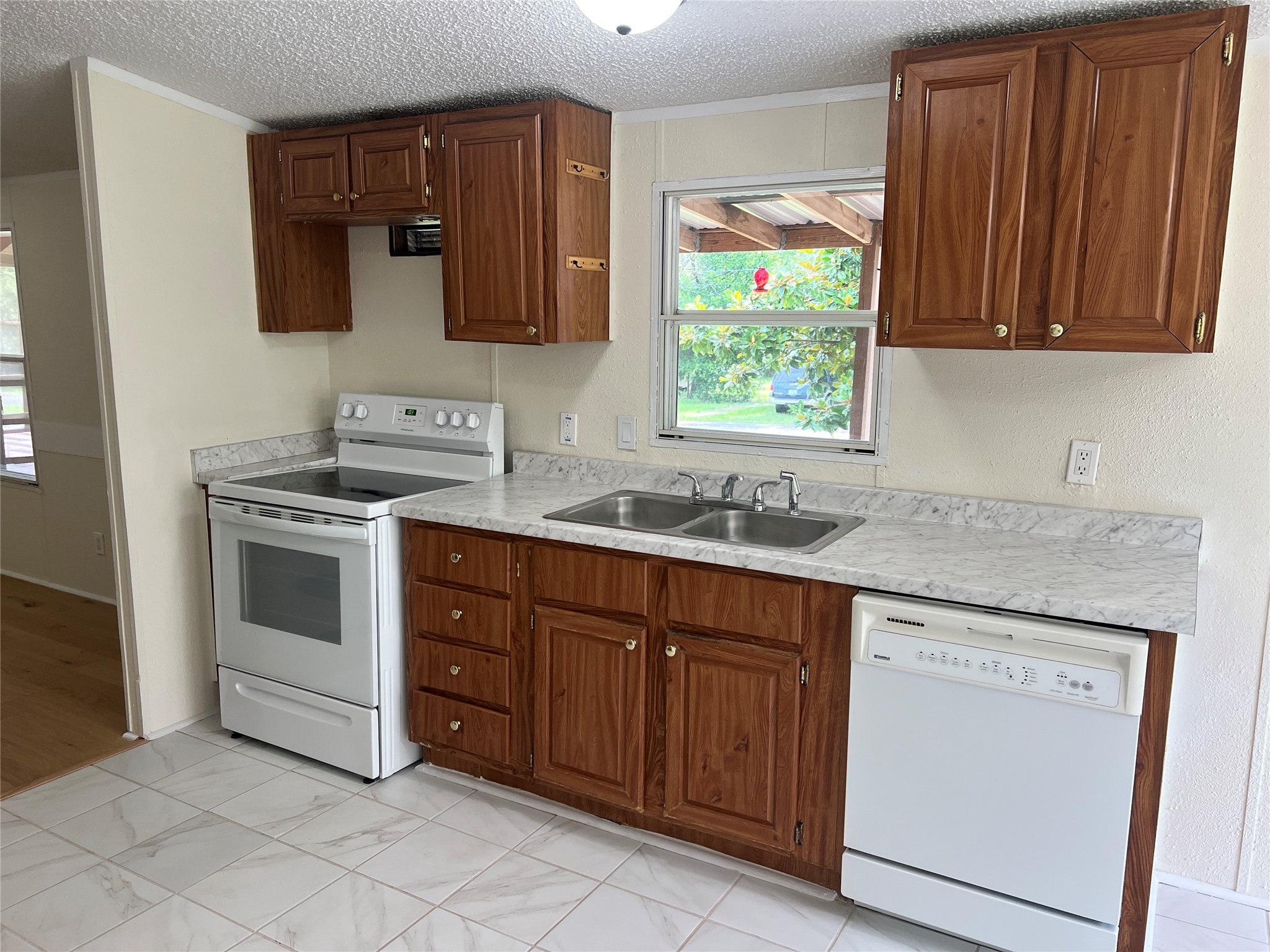 9160 Grape Avenue, Frankston, TX, 75763
