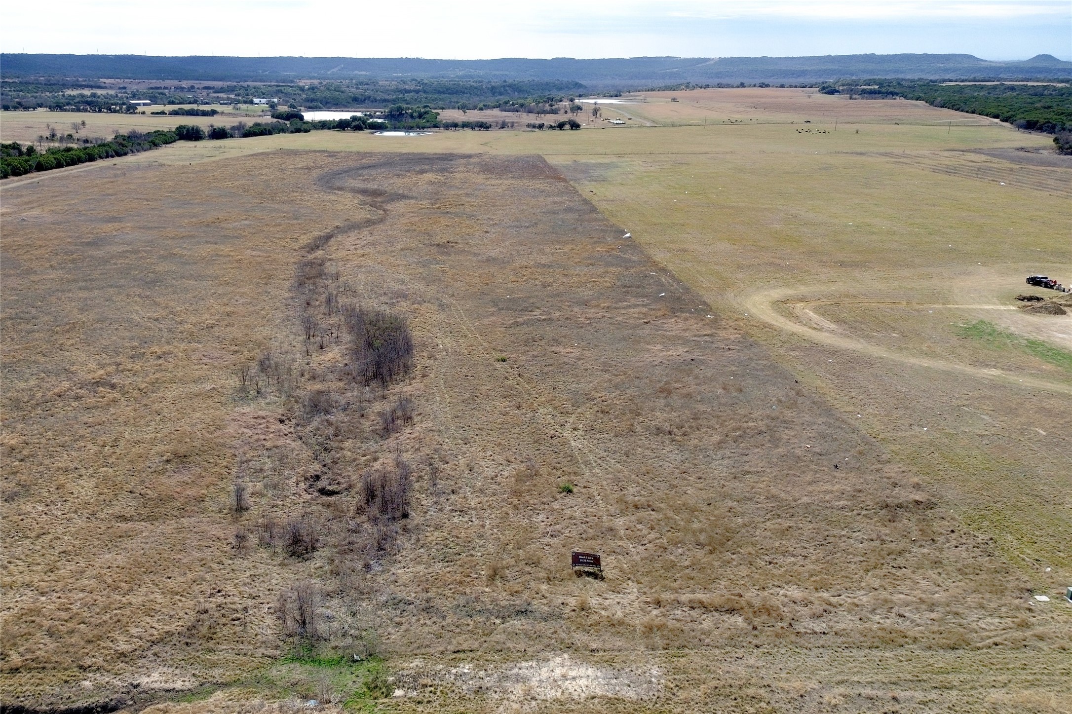Property photo 03 of 12521 Sue Lane, Godley, TX 76044 | MLS #20996617