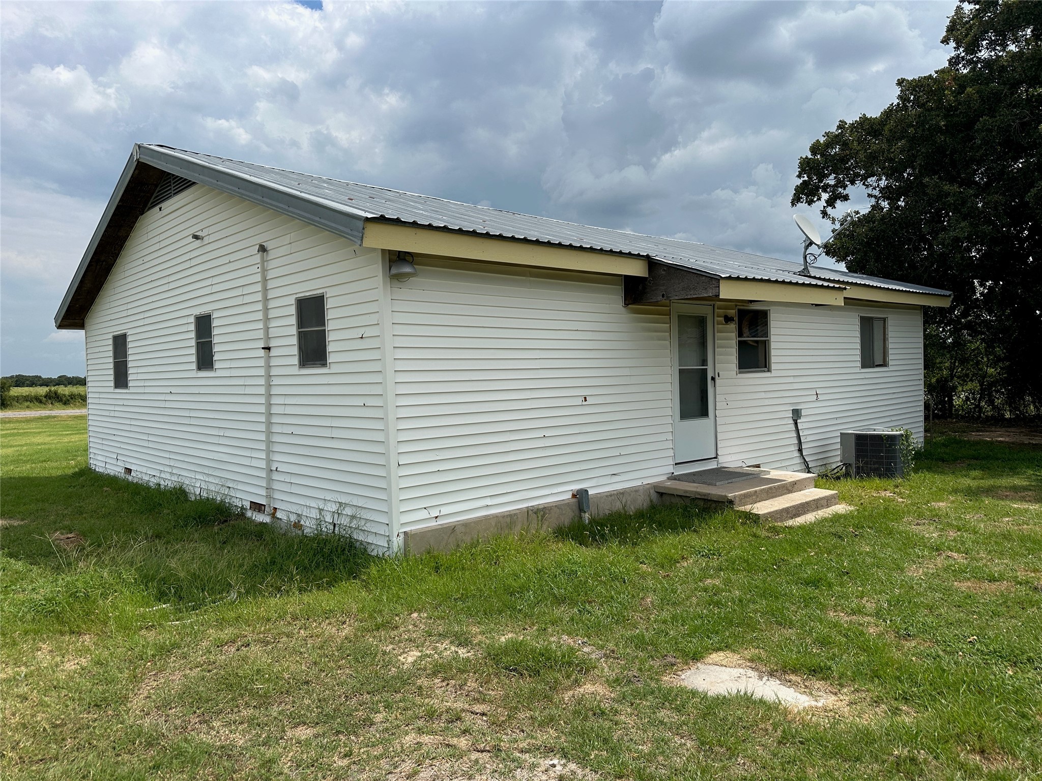 Property photo 04 of 5401 Tx-36, Comanche, TX 76442 | MLS #21006854