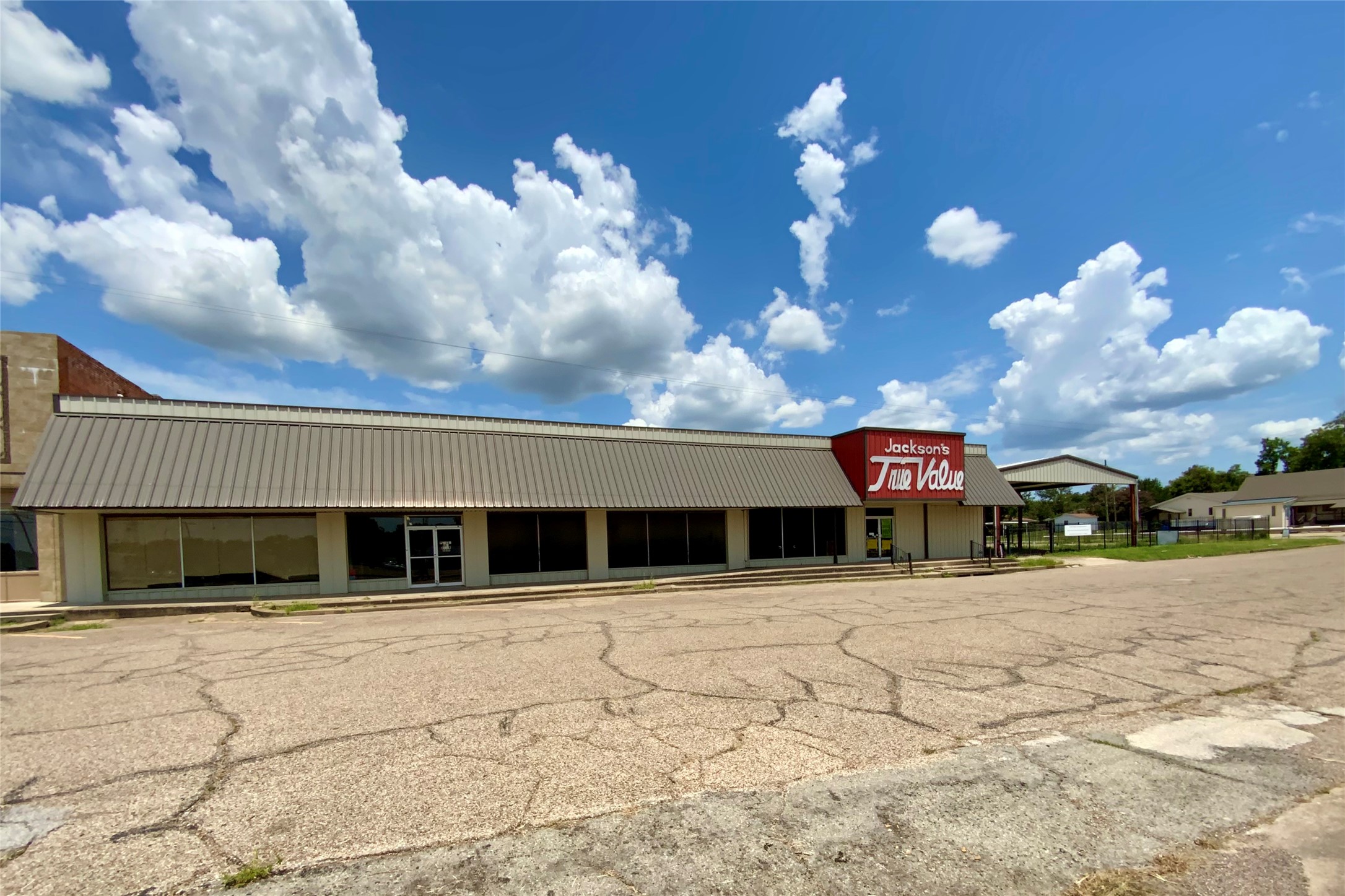 Property photo 03 of MLS #21010111 | MLS #21010111