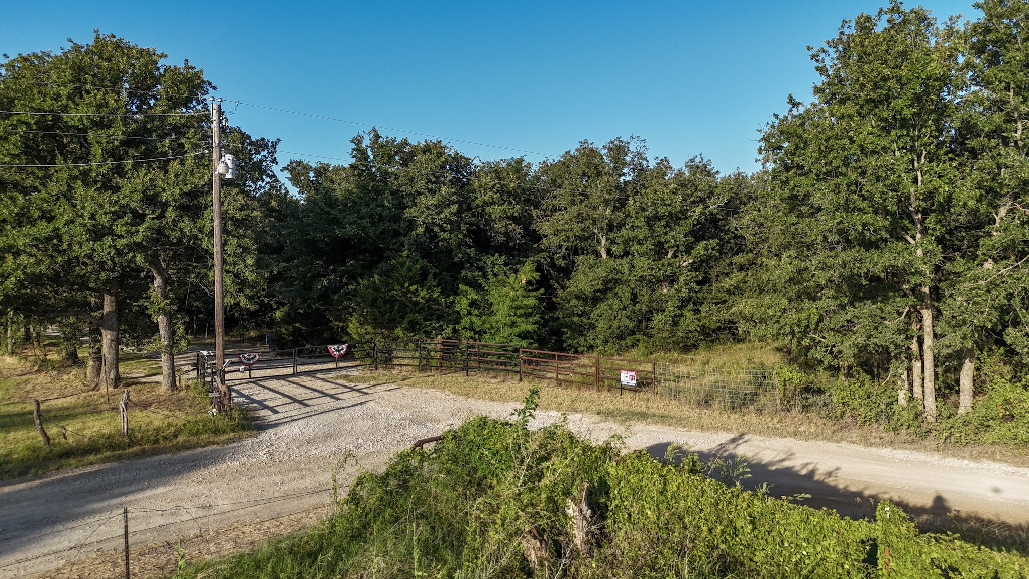 1957 Prairie Grove Road, Valley View, TX, 76272