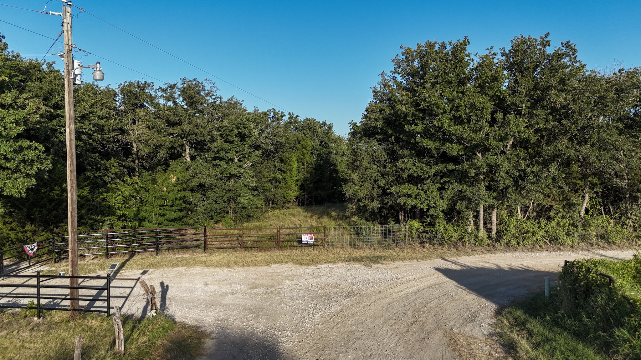 1957 Prairie Grove Road, Valley View, TX, 76272