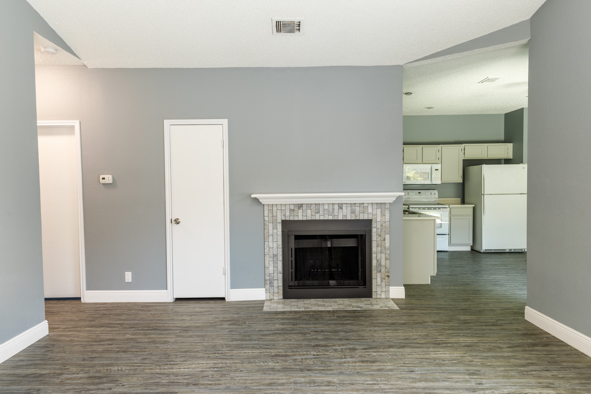 1129 Sandalwood Lane, Desoto, TX, 75115