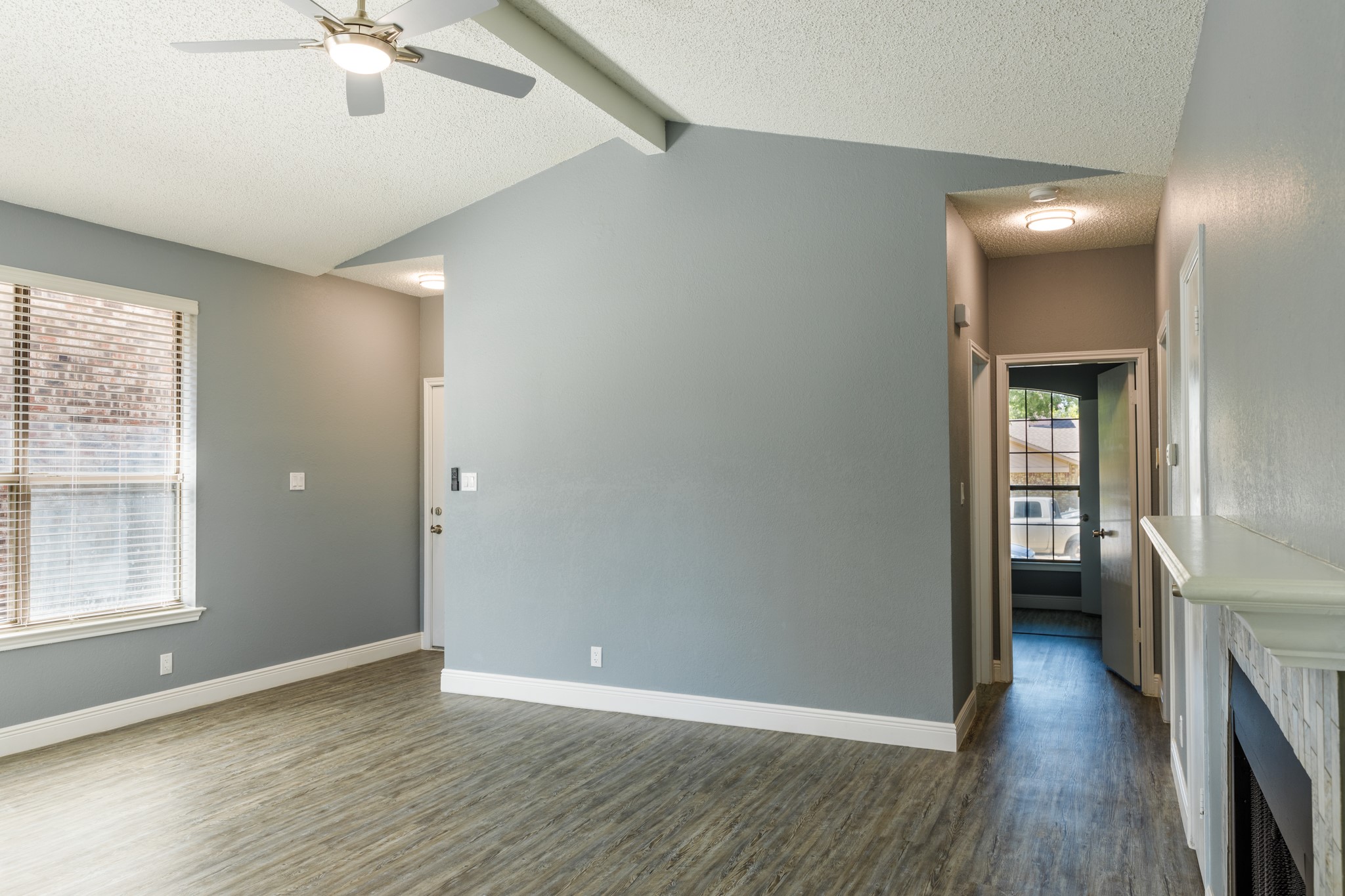 1129 Sandalwood Lane, Desoto, TX, 75115