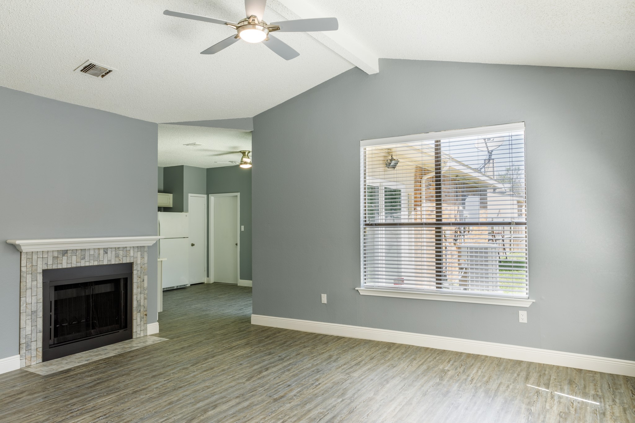 1129 Sandalwood Lane, Desoto, TX, 75115