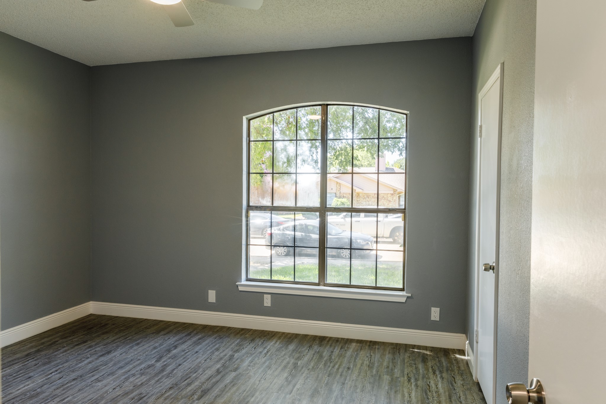 1129 Sandalwood Lane, Desoto, TX, 75115