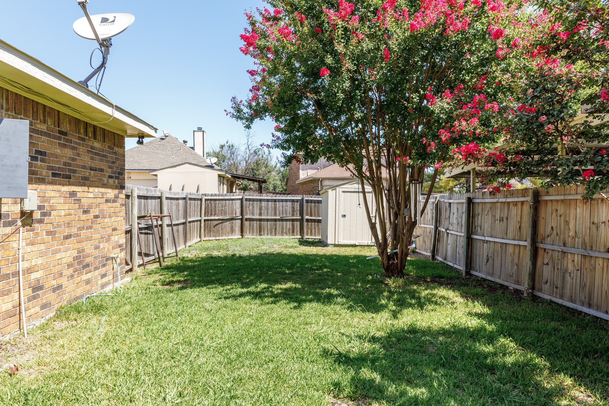 1129 Sandalwood Lane, Desoto, TX, 75115
