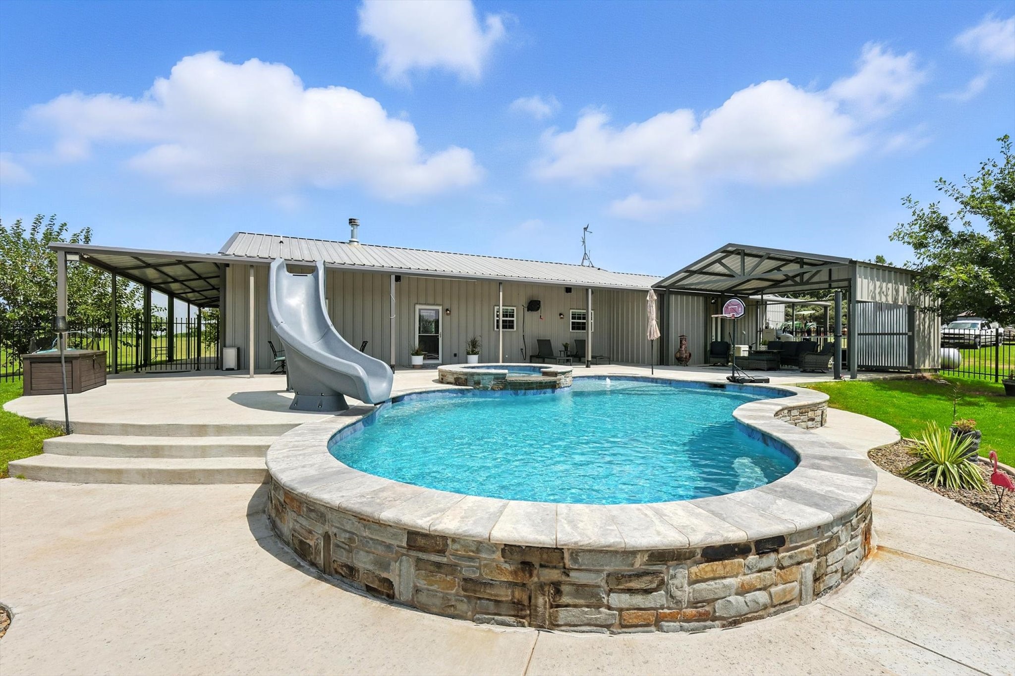 1106 Private Road 425, Whitewright, TX, 75491