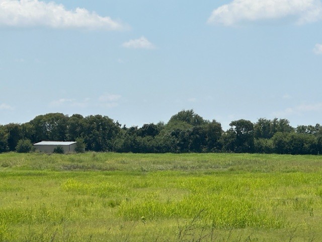 Property photo 01 of 10328 County Road 418, Grandview, TX 76050 | MLS #21024228