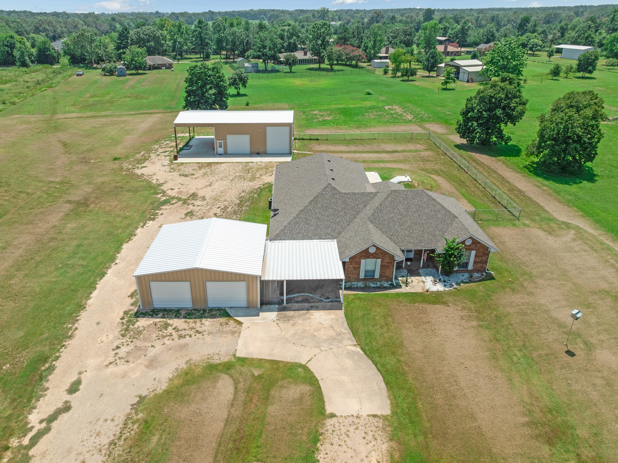 201 W Fm 906, Powderly, TX, 75473