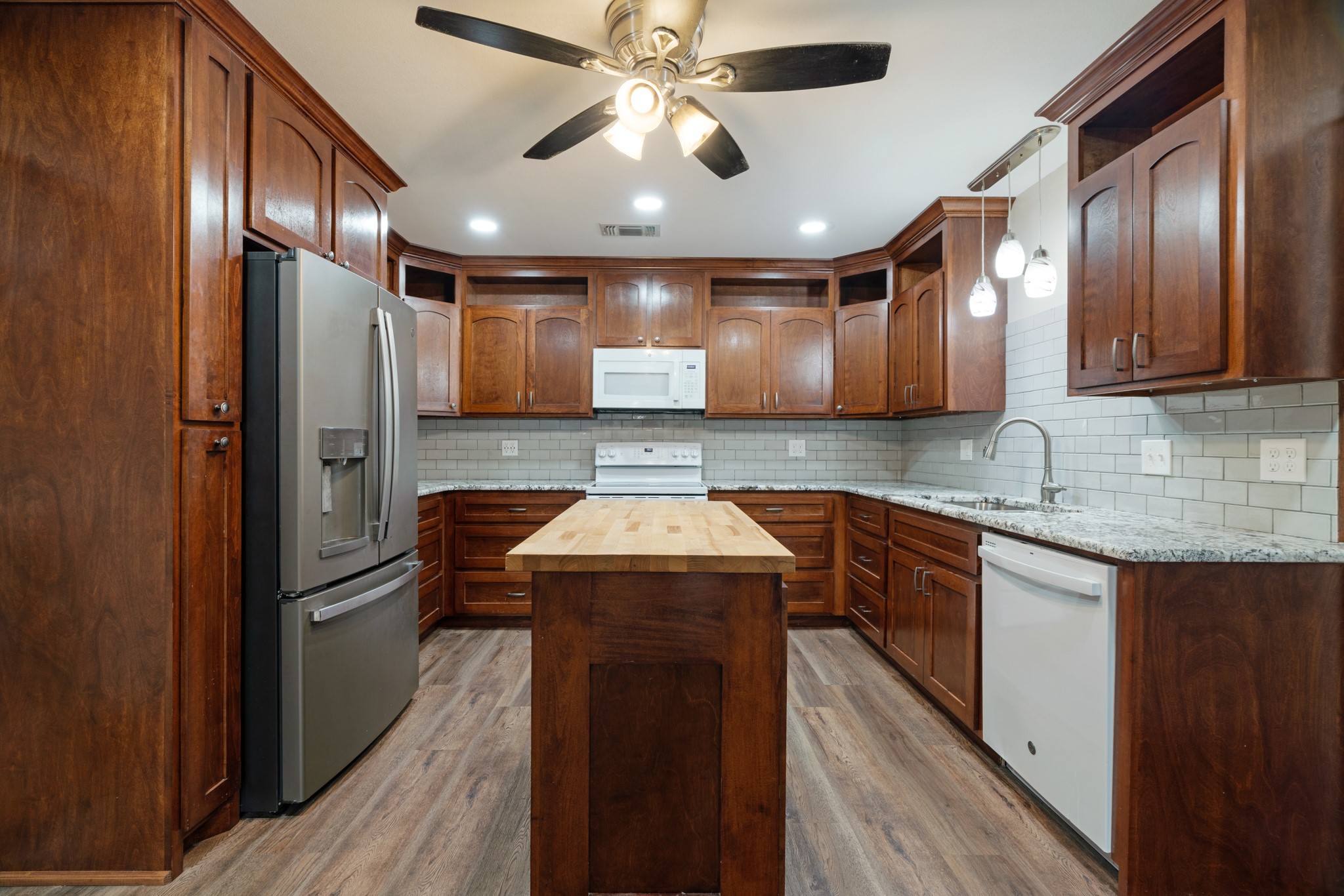 201 W Fm 906, Powderly, TX, 75473