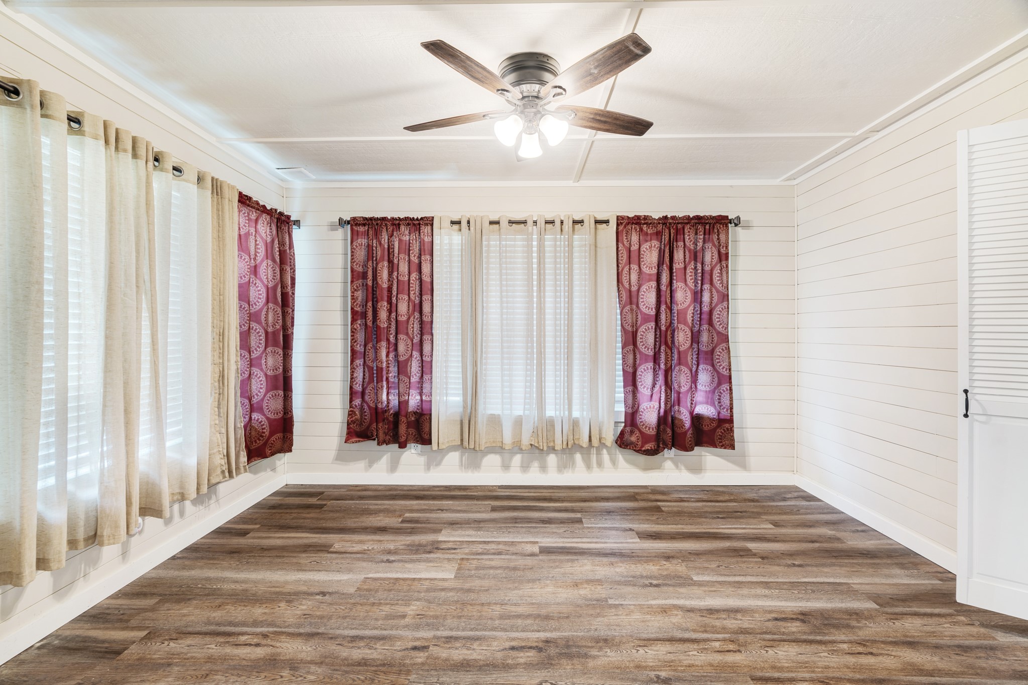 201 W Fm 906, Powderly, TX, 75473