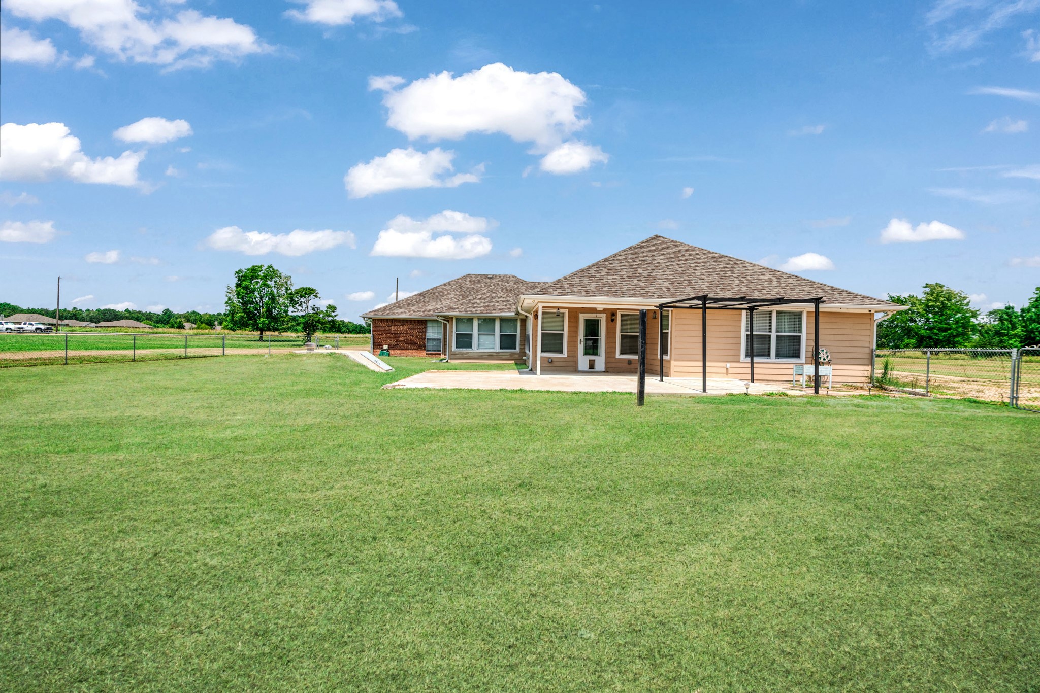 201 W Fm 906, Powderly, TX, 75473