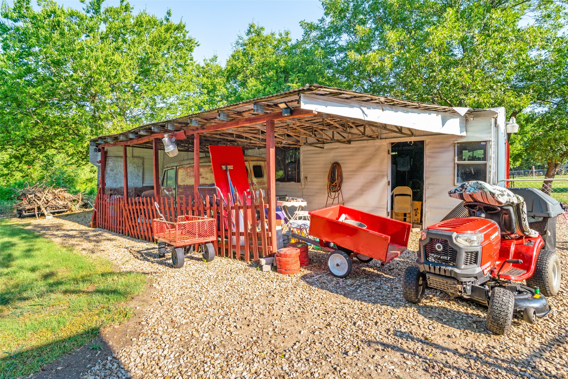 602 N Denison Street, Bells, TX, 75414