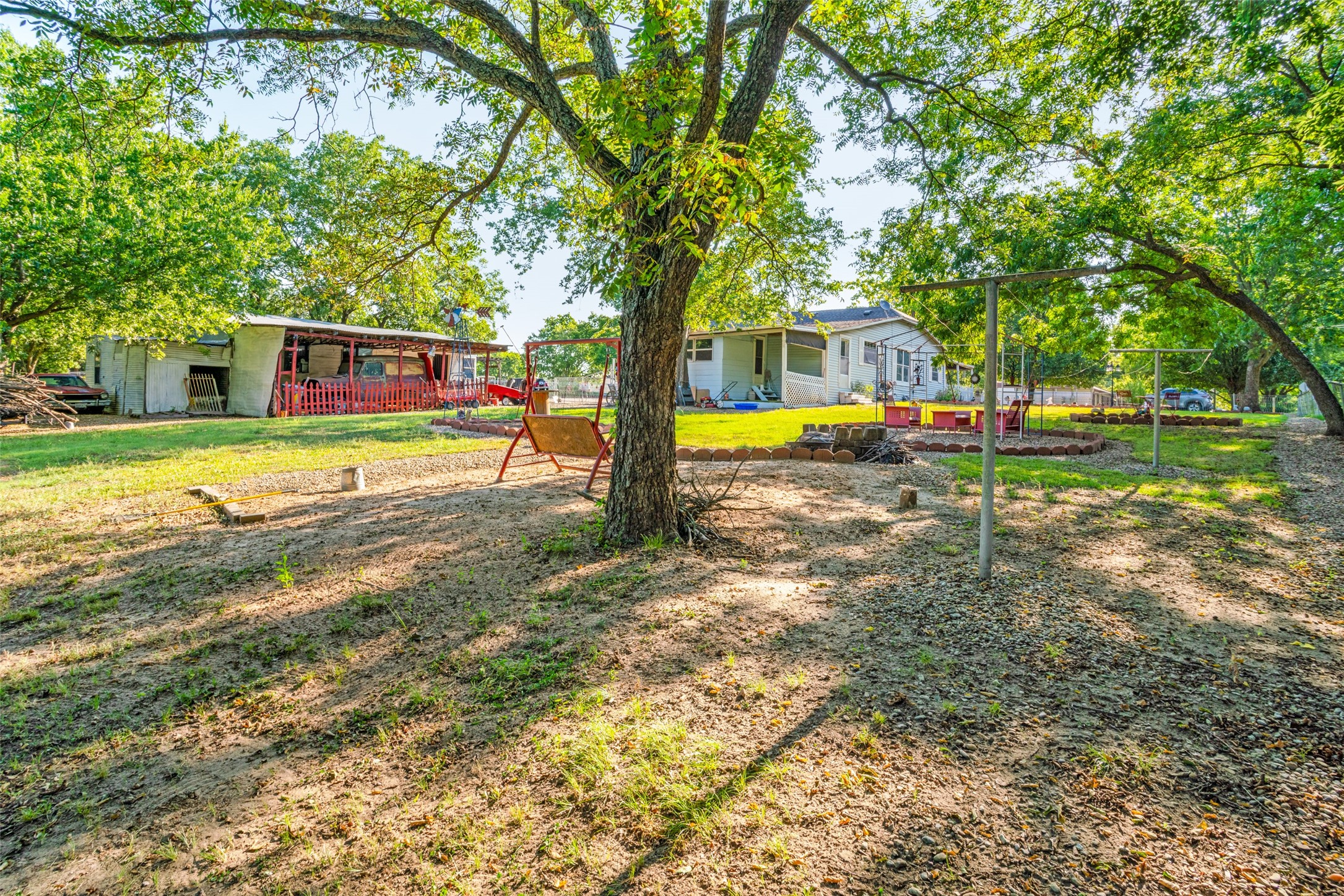 602 N Denison Street, Bells, TX, 75414