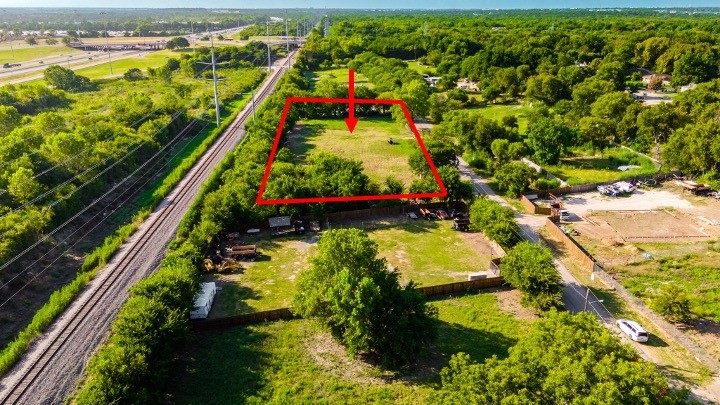 Property photo 04 of 4614 Kolloch Drive, Dallas, TX 75216 | MLS #21030739