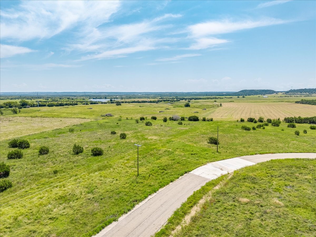Property photo 03 of 1307 Hidden Valley Road Glen, Rose, TX 76043 | MLS #21032125